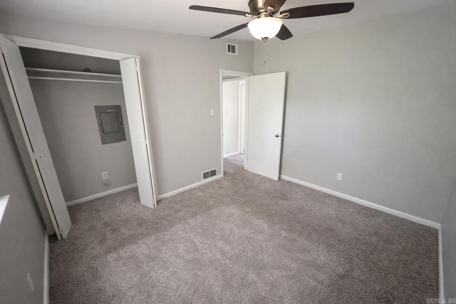 ARROW HEAD MANOR - Residential