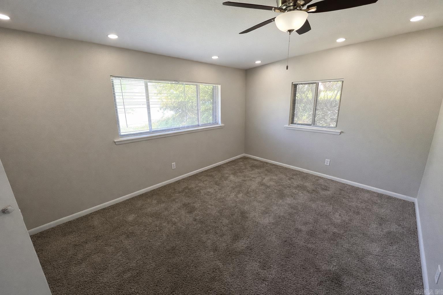 ARROW HEAD MANOR - Residential