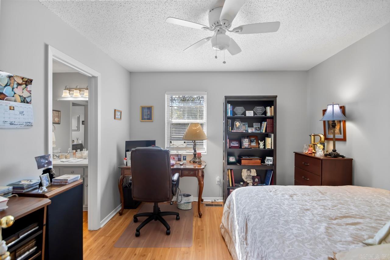 OAKCREST MANOR TWNHMS - Residential