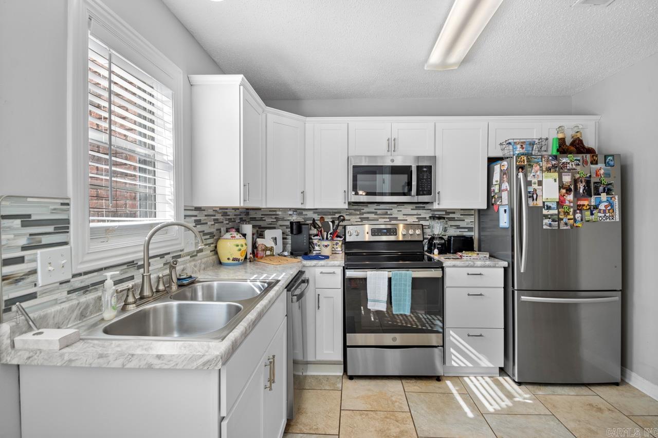 OAKCREST MANOR TWNHMS - Residential