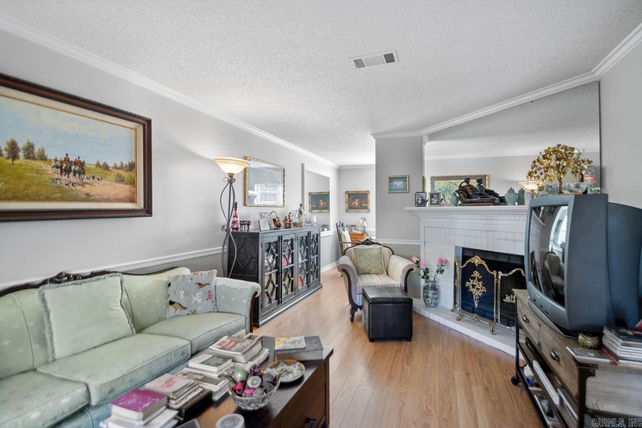 OAKCREST MANOR TWNHMS - Residential