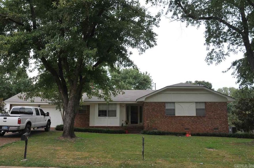 Super clean home in James Subdivision super close to town.  Hardwood floors throughout, fresh paint.  Wood burning fireplace has a gas starter.  New AC in 2008, new roof in 2012.  Oversized covered porch/deck.  BIG lot has fenced backyard with trees.  Vaulted ceiling in Living Room.  Bathrooms are big with room to move around.  2 car garage.  All on one floor.