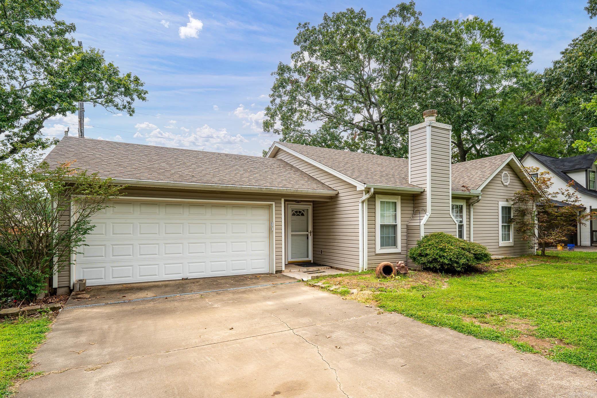 Discover this delightful 3-bedroom, 2-bathroom home situated in a desirable neighborhood. Enjoy the convenience of being close to the interstate, making commuting a breeze. The area boasts a variety of local amenities, including parks, shops, and restaurants, perfect for your lifestyle. This well-maintained home features a spacious living area, kitchen, and a cozy backyard ideal for relaxation and entertaining. Don't miss out on the opportunity to own this gem in a prime location! AGENTS SEE REMARKS!