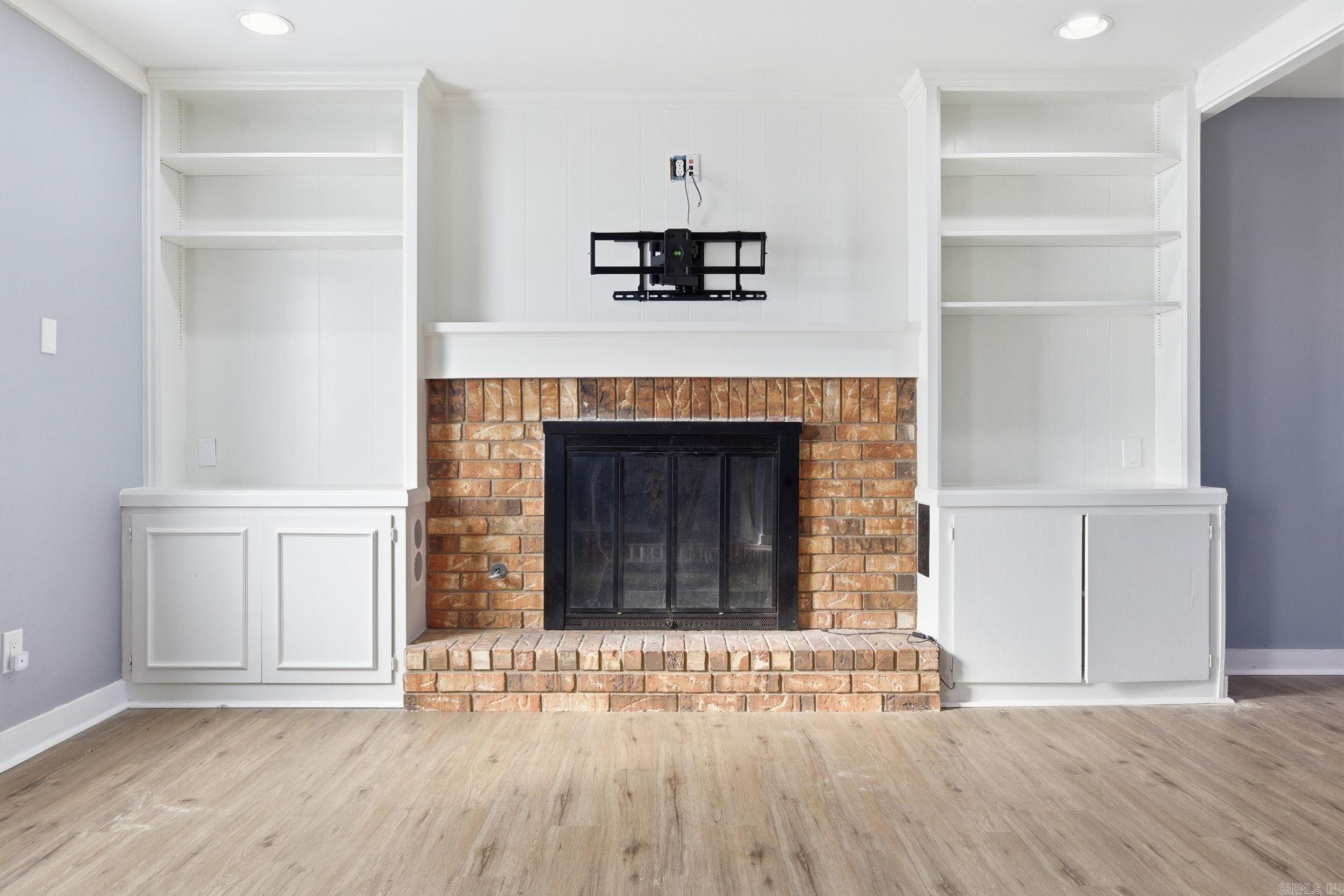 PLEASANT FOREST - Residential