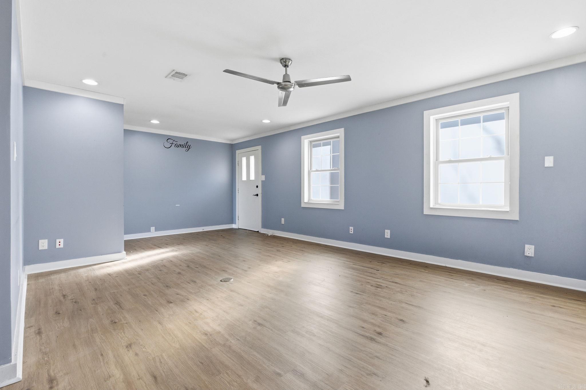 PLEASANT FOREST - Residential