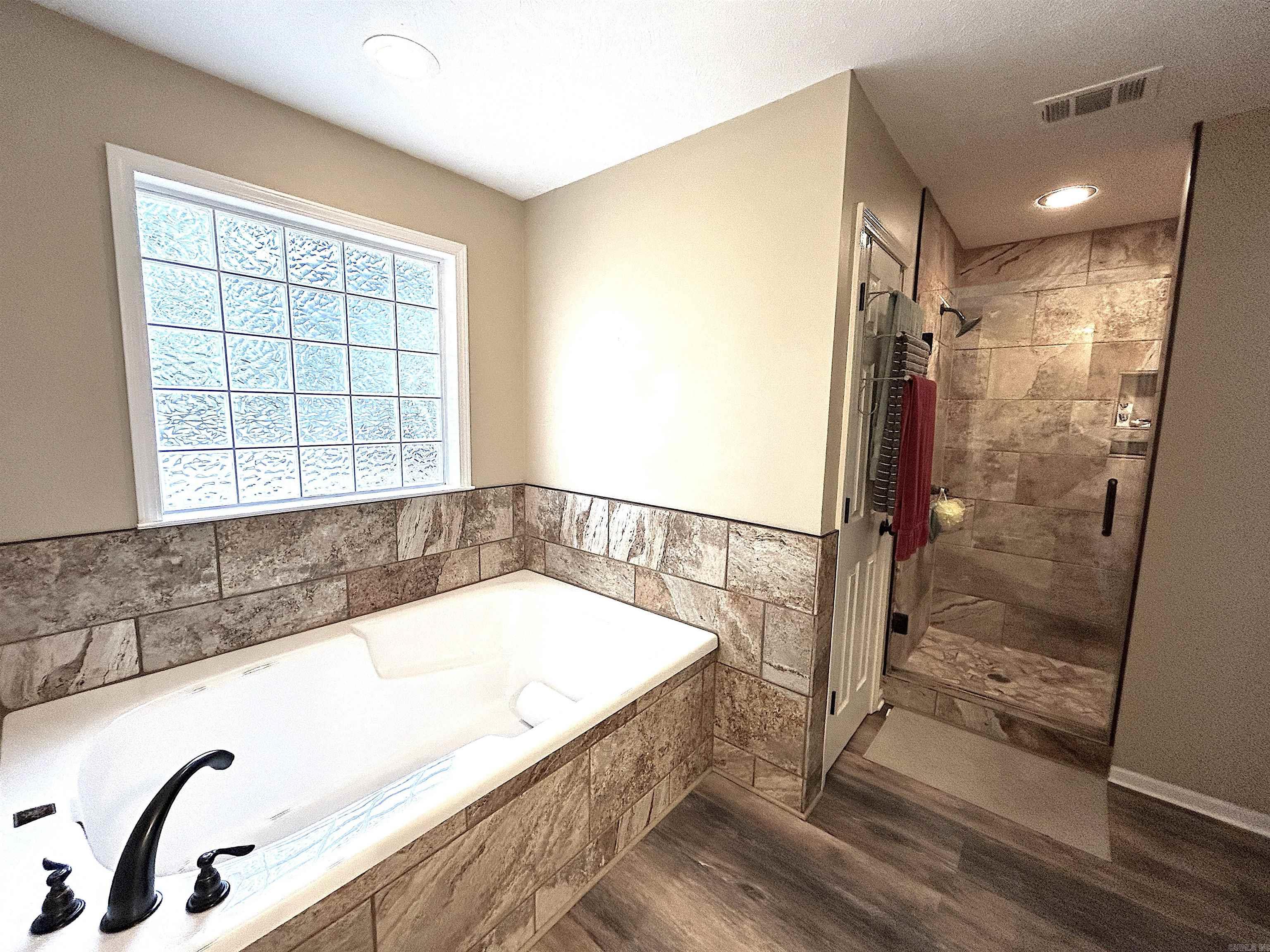 MAGNOLIA GROVE - Residential