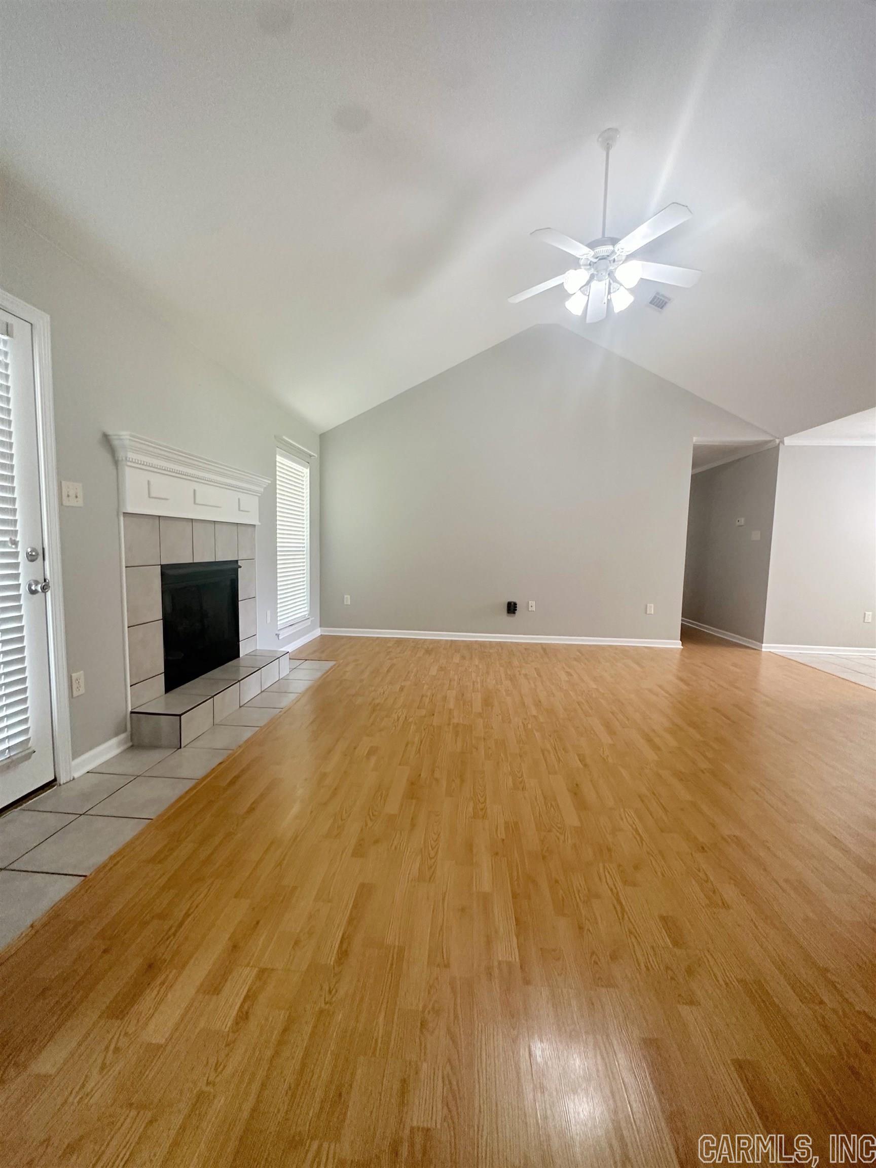 RIDGEFIELD - Residential