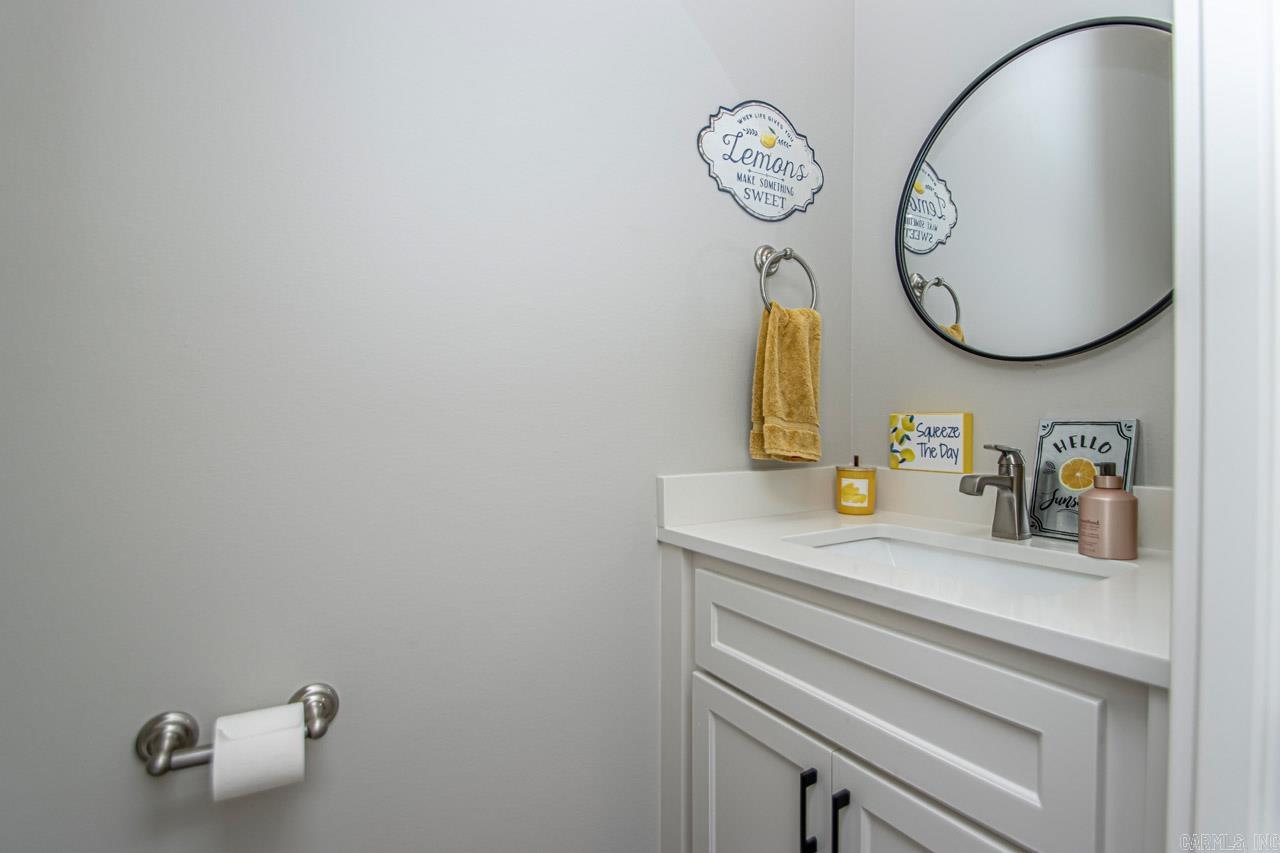 ROBYNMAR - Residential