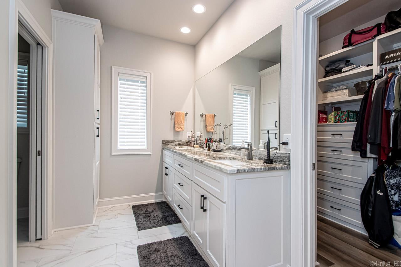 ROBYNMAR - Residential