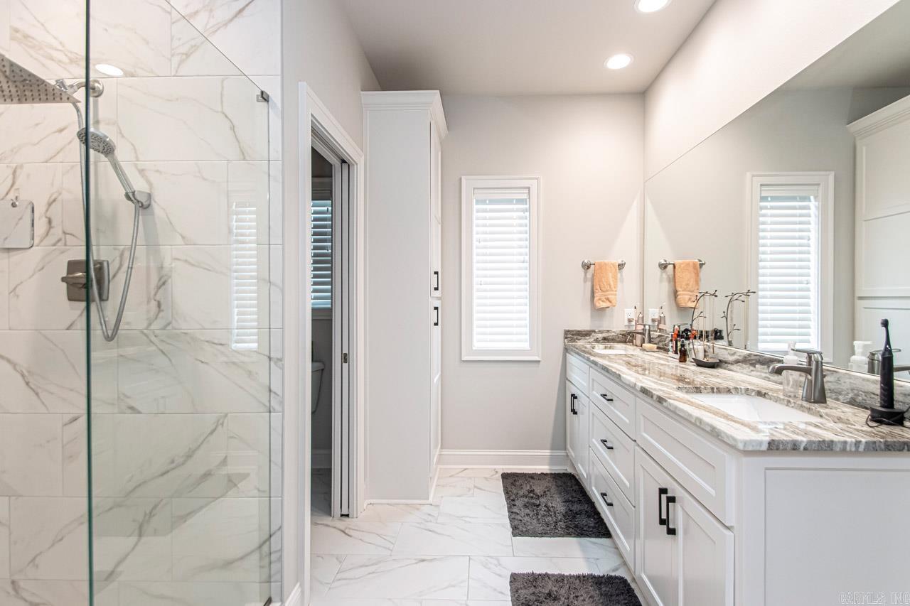 ROBYNMAR - Residential