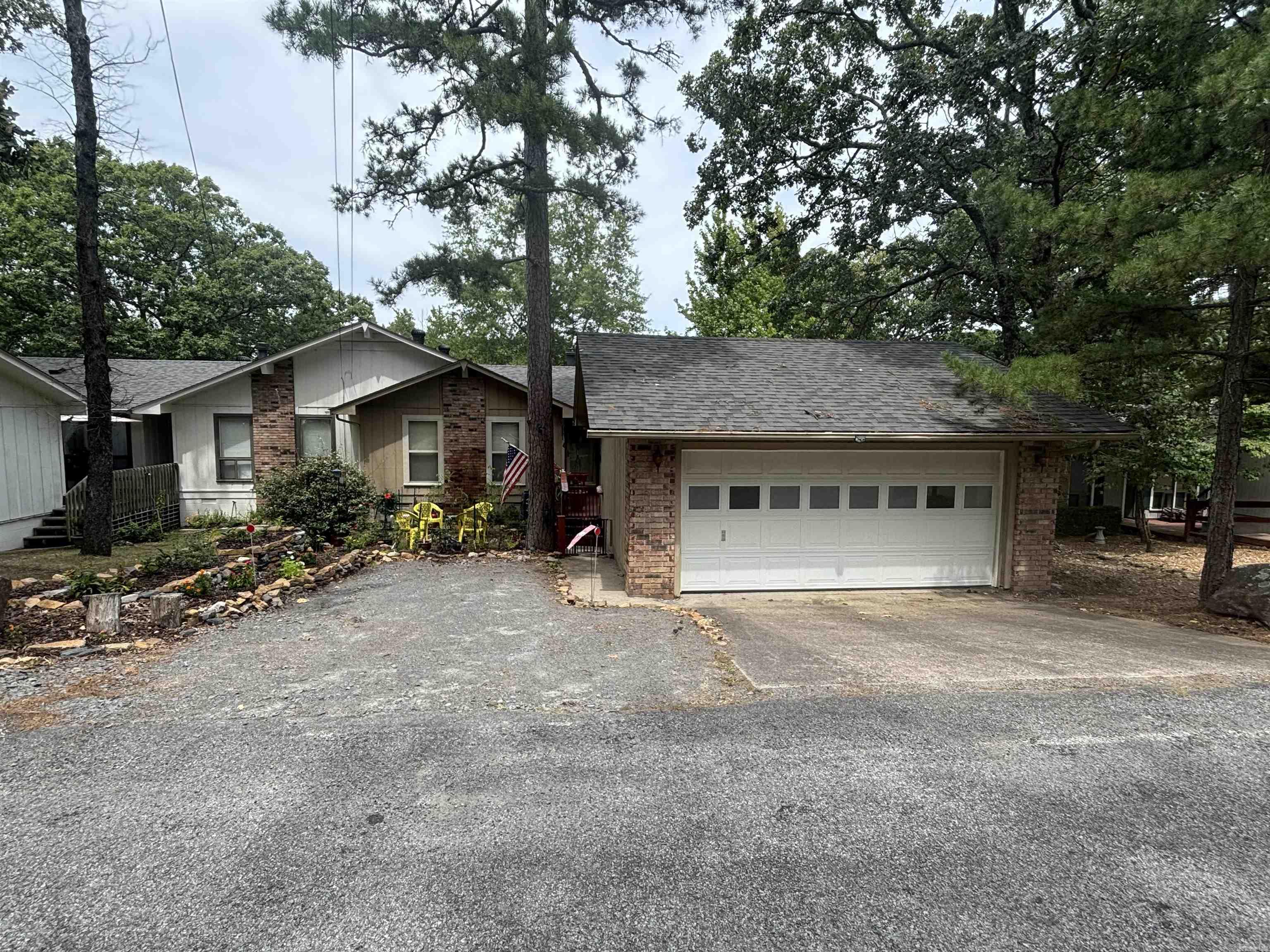 LAKEWOOD HILLS - Residential