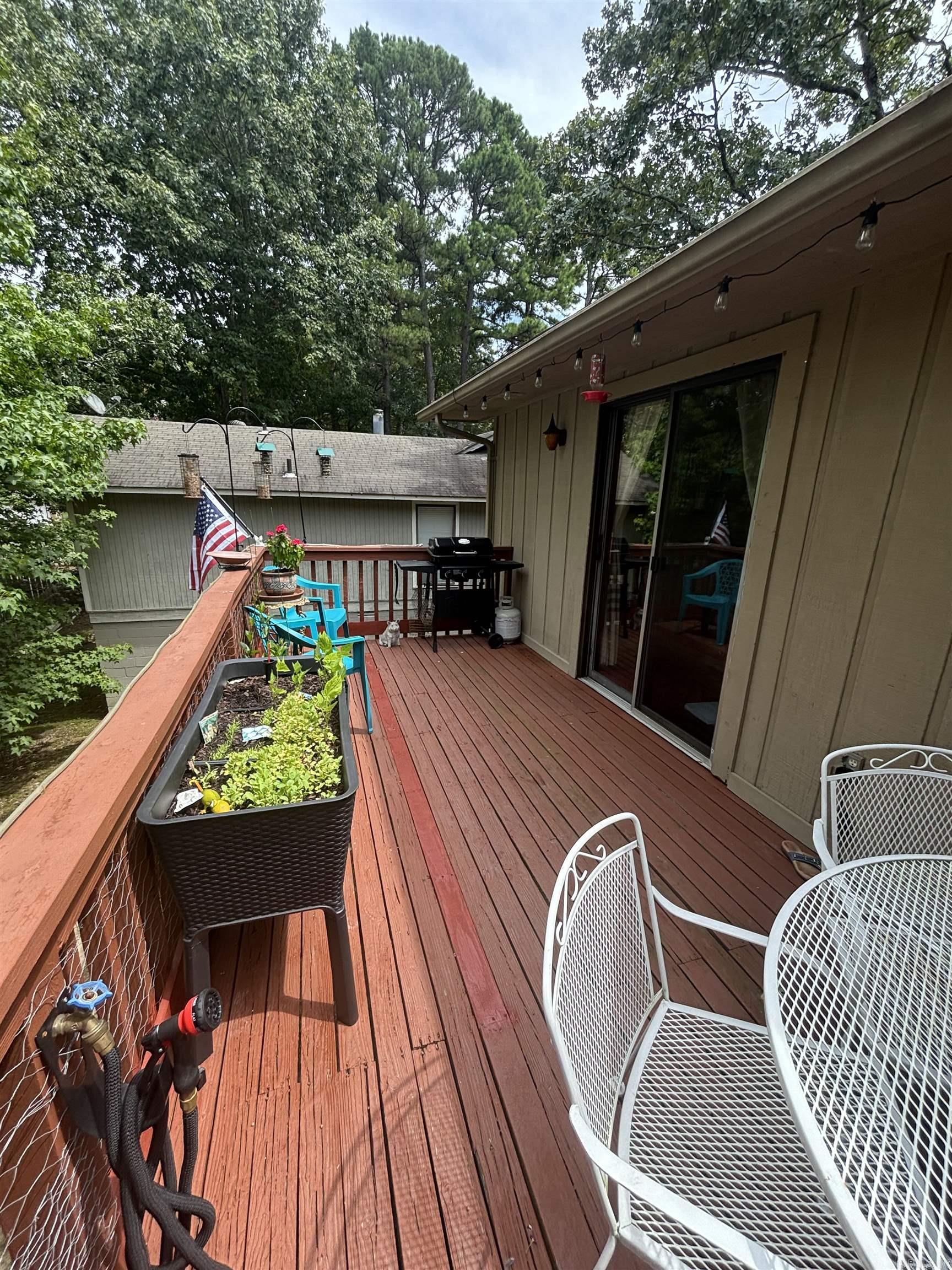 LAKEWOOD HILLS - Residential