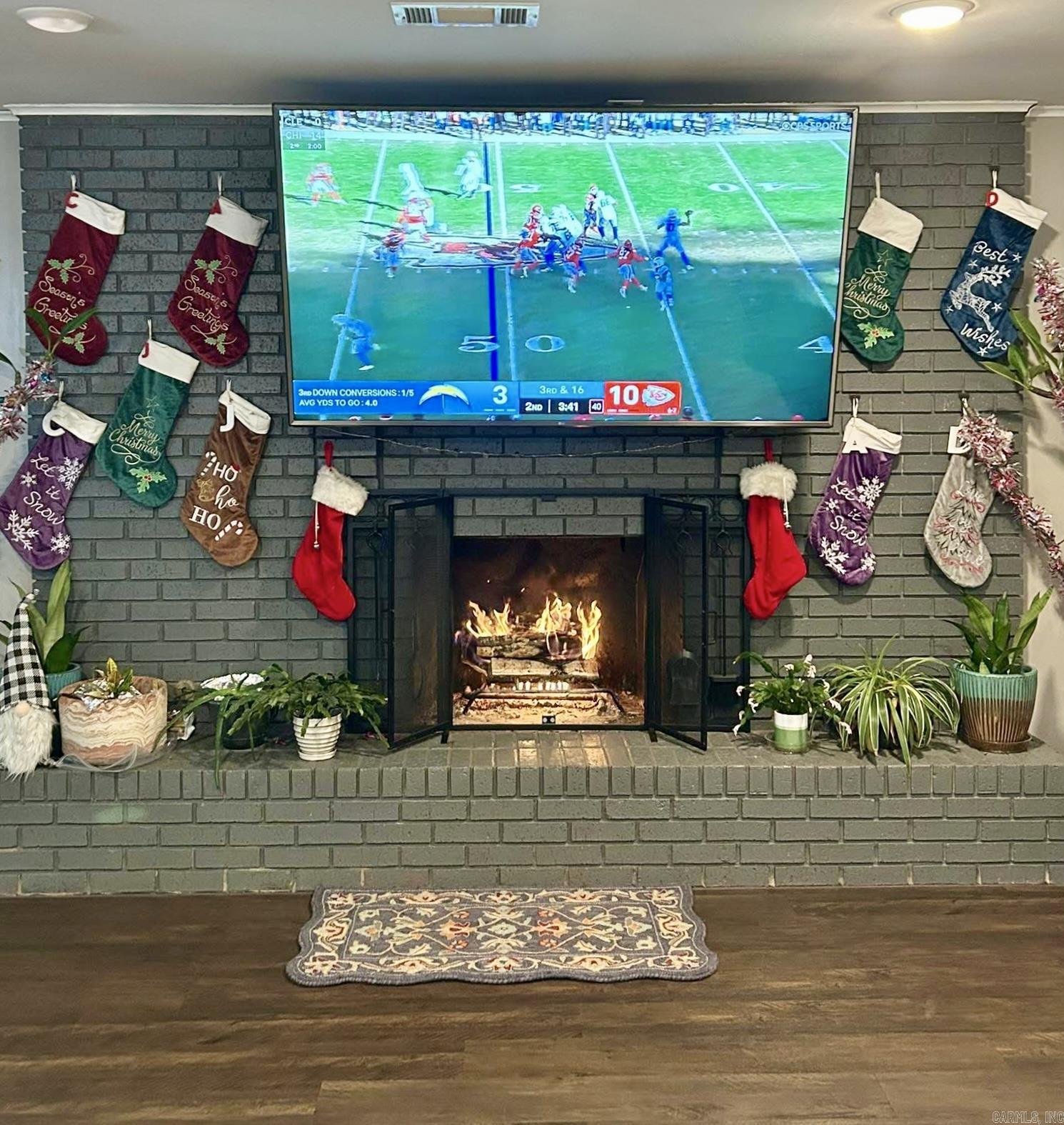 ROLLING HILLS - Residential