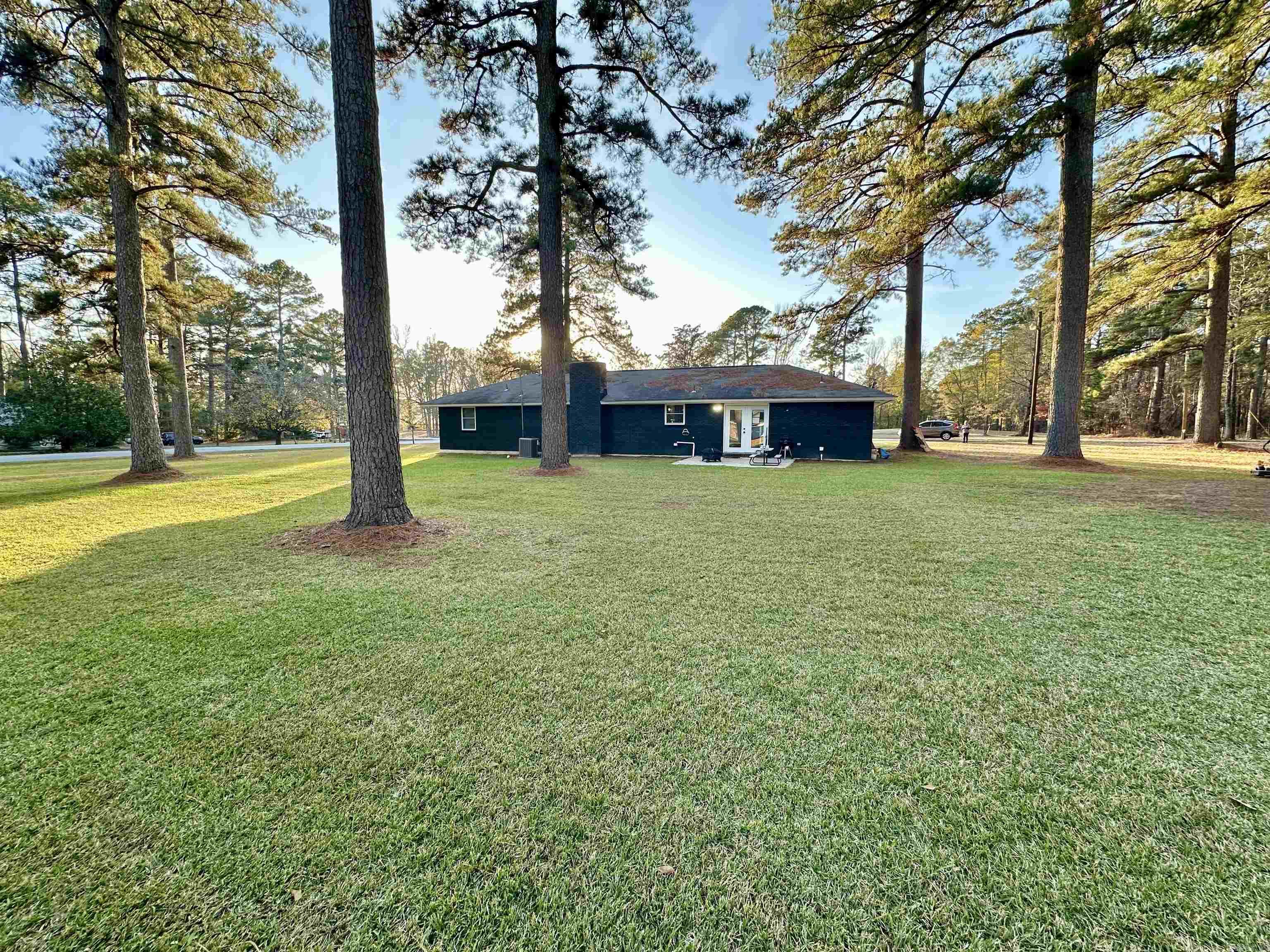 ROLLING HILLS - Residential