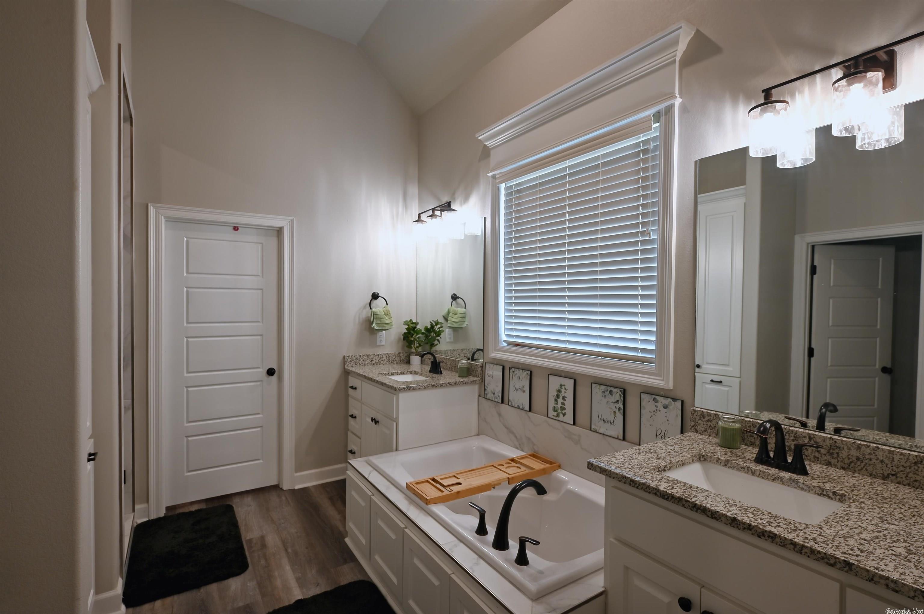 BENT TREE ESTATES - Residential