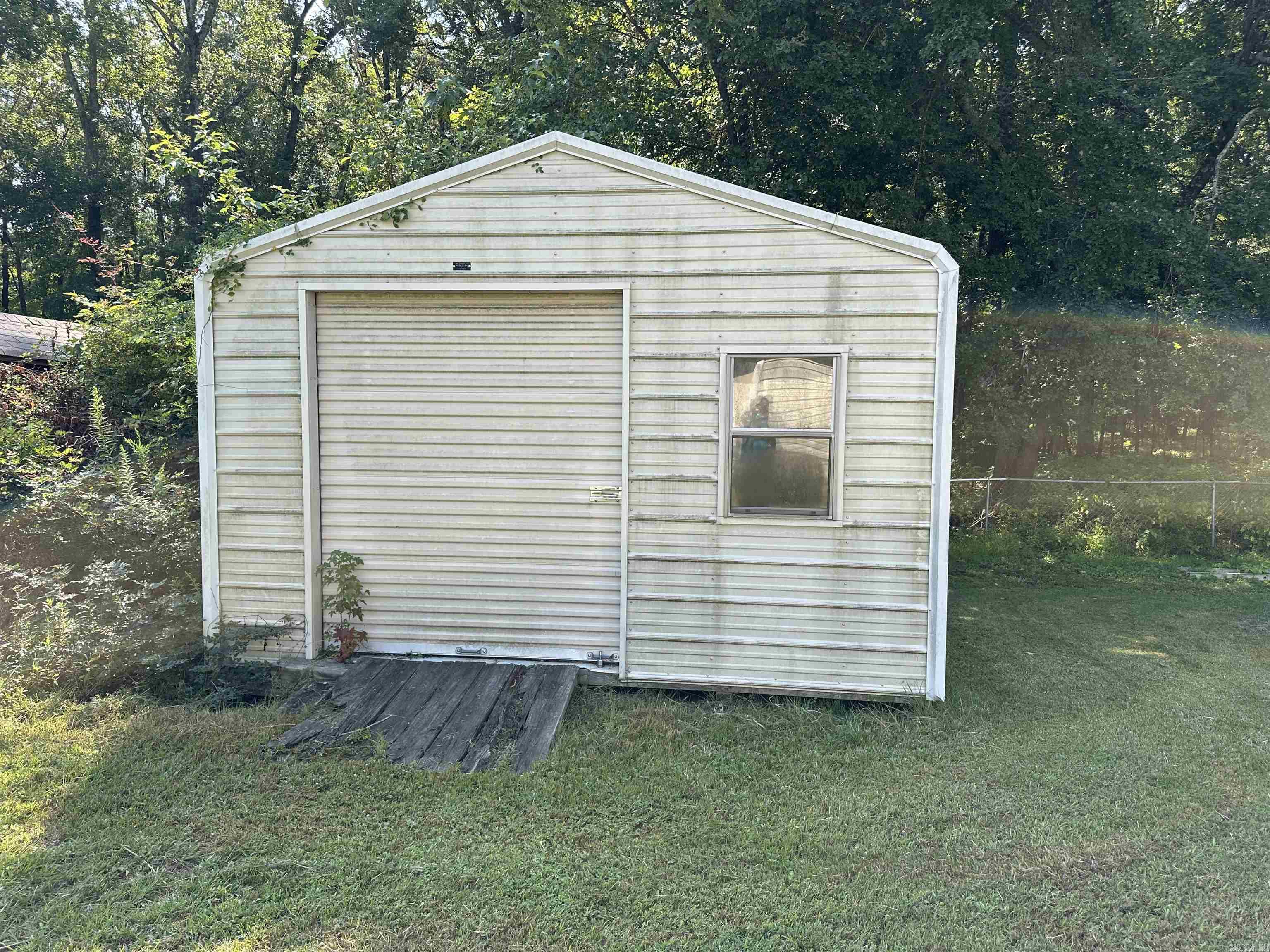 PINEWOOD TO JACK - Residential