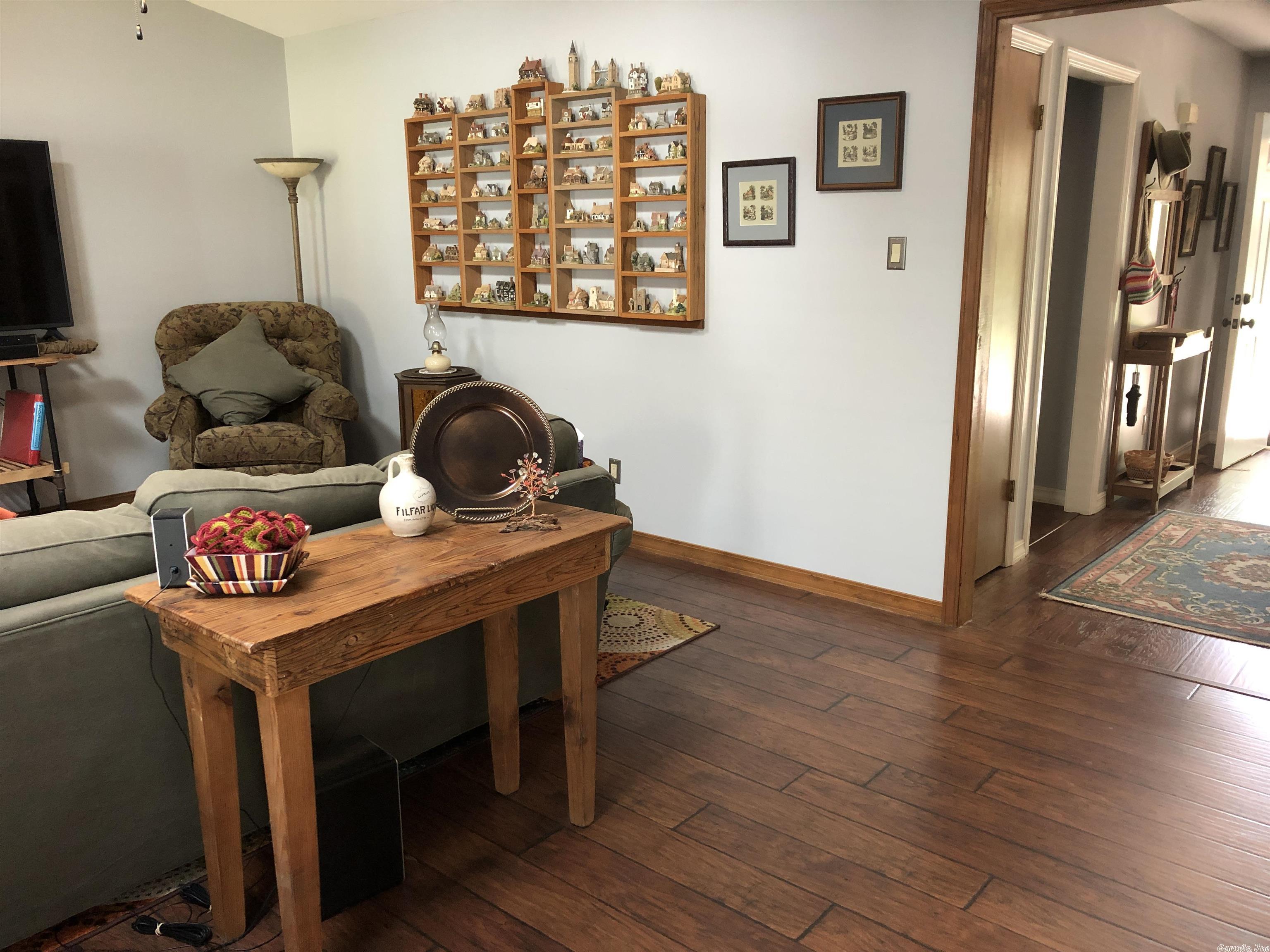 TUCKER CREEK - Residential