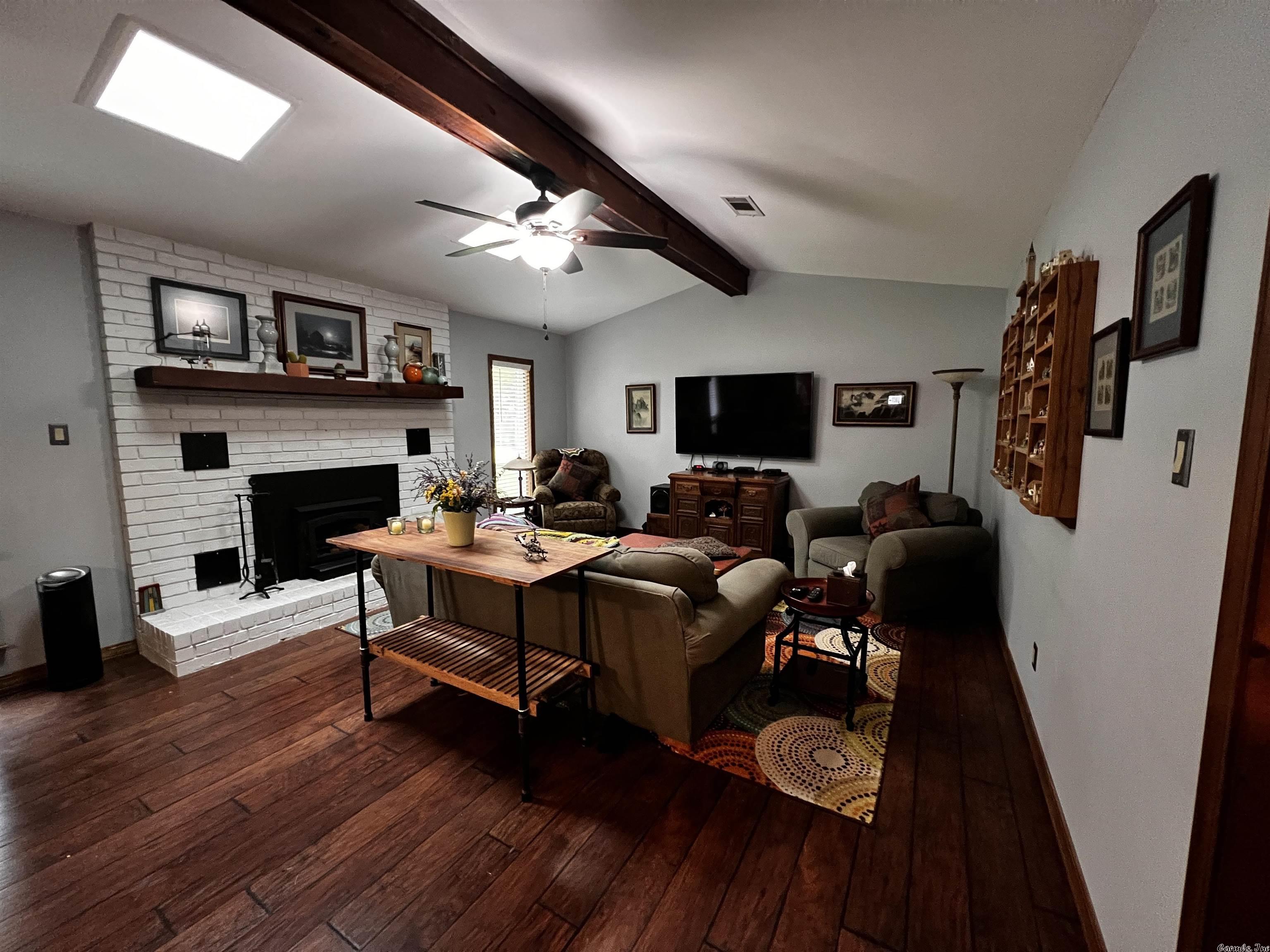 TUCKER CREEK - Residential