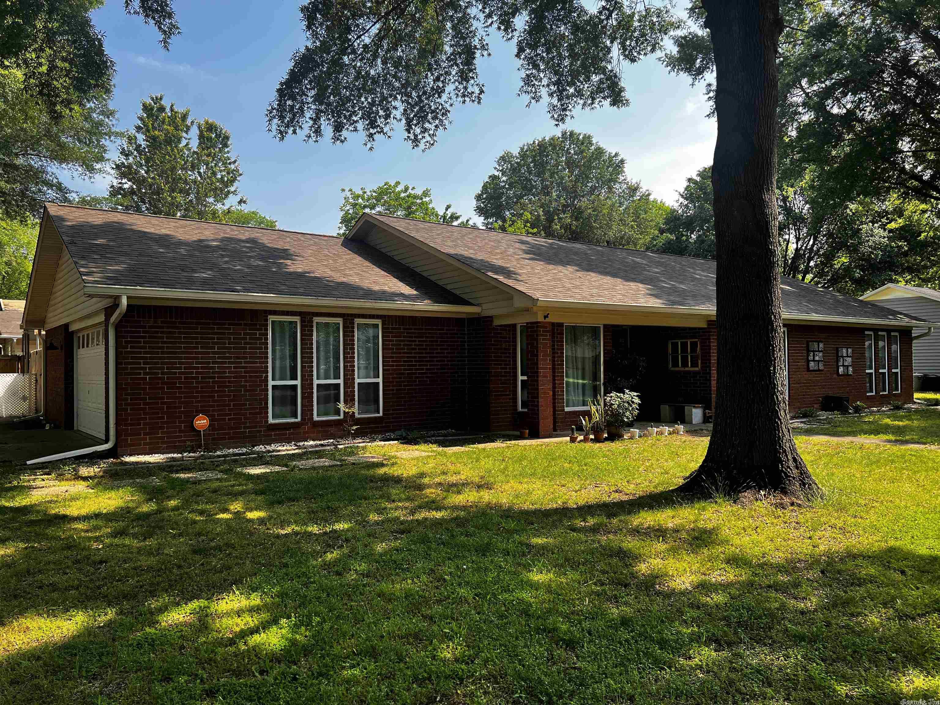 TUCKER CREEK - Residential