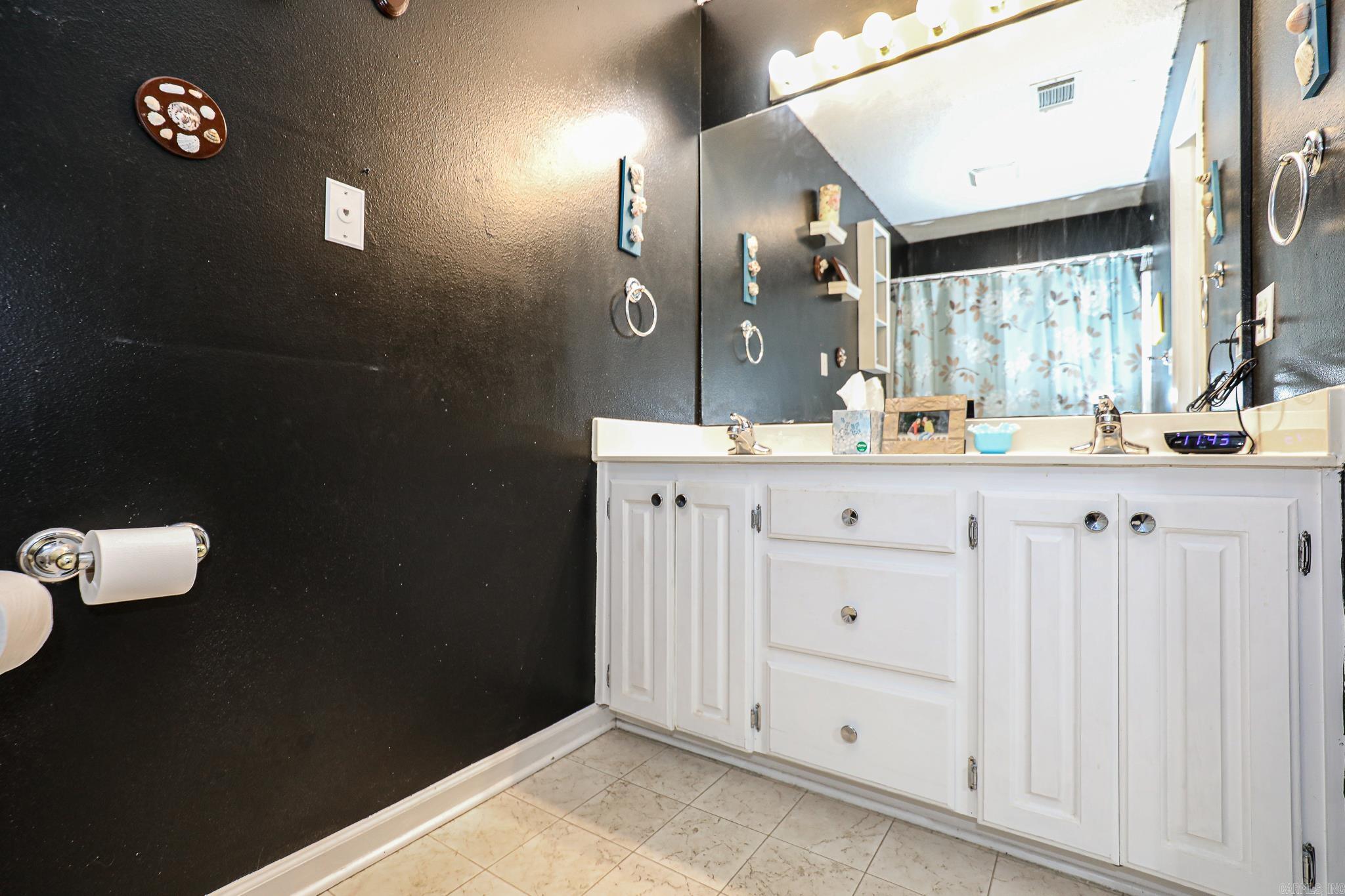 HIDDEN CREEK - Residential