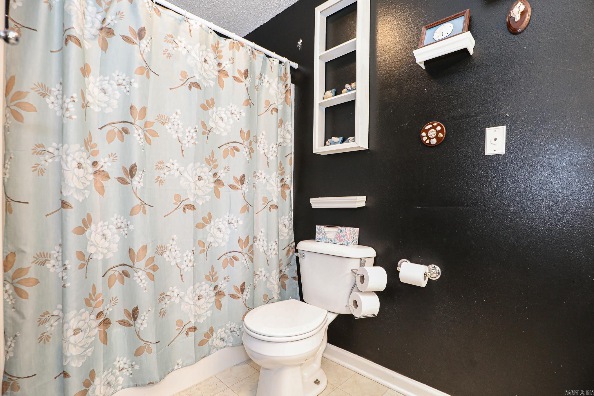 HIDDEN CREEK - Residential