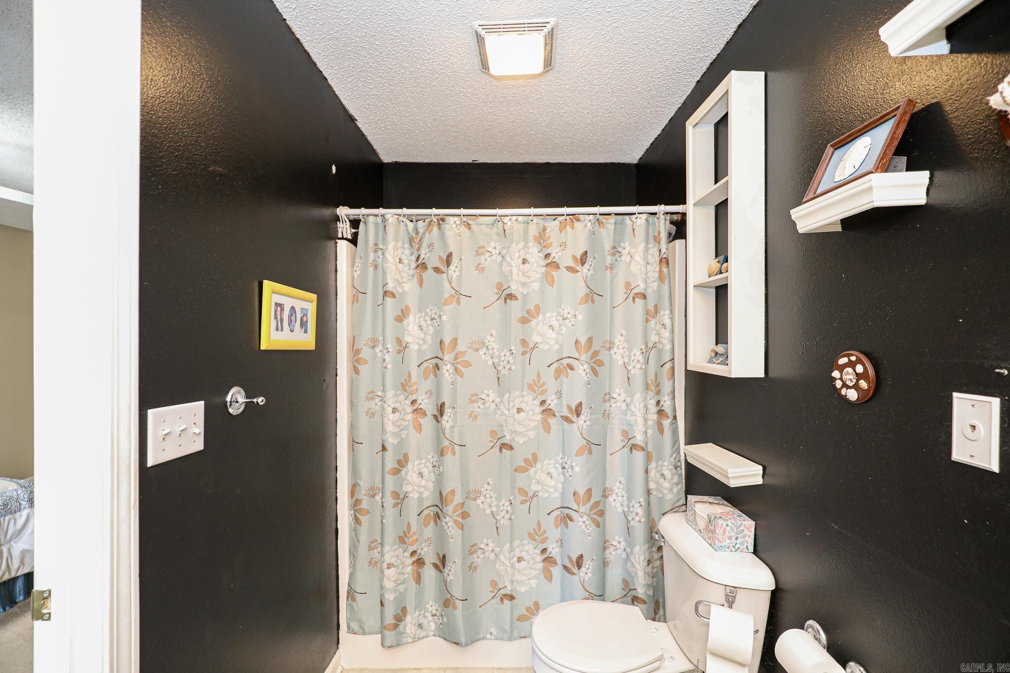 HIDDEN CREEK - Residential