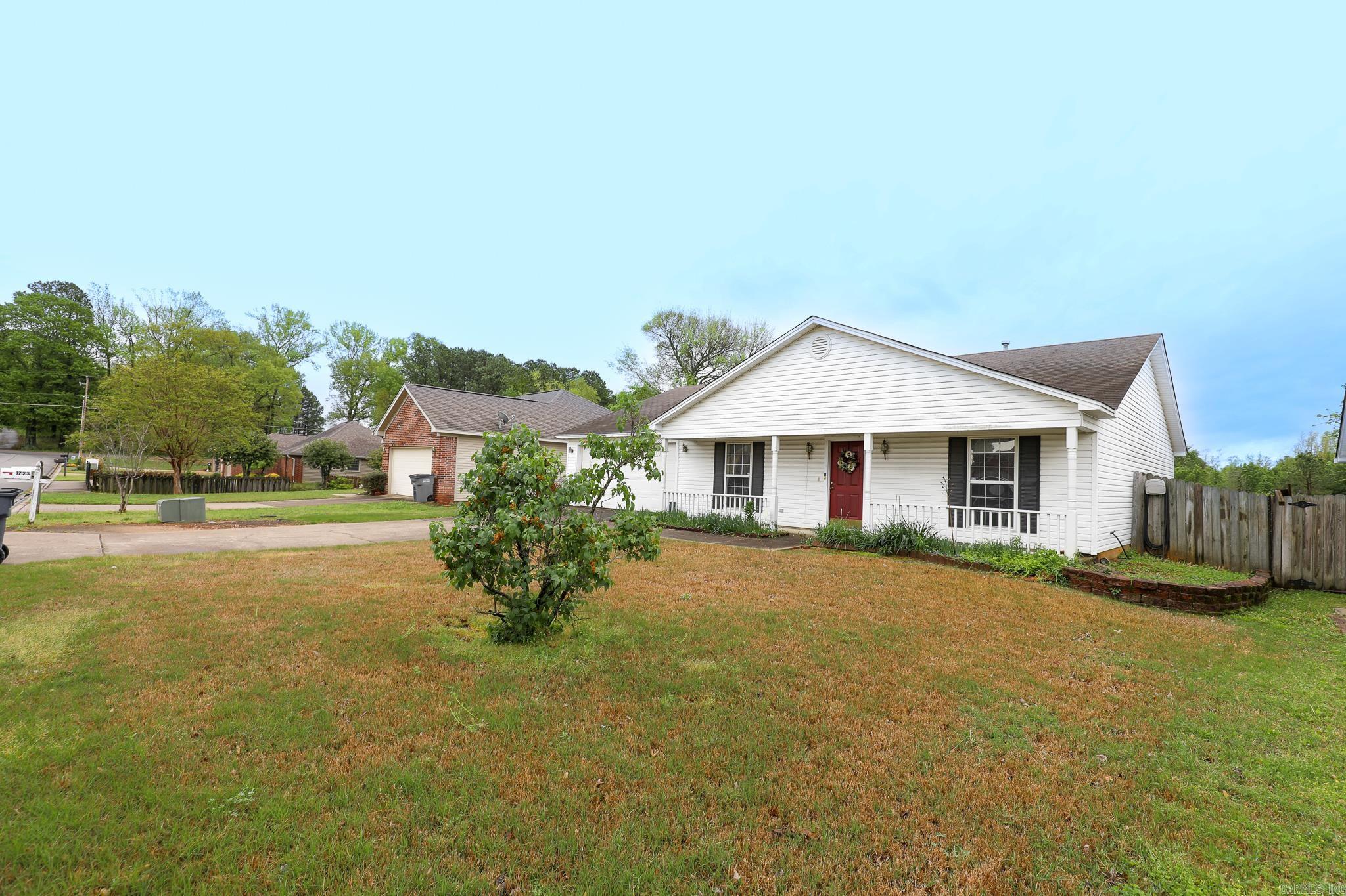 HIDDEN CREEK - Residential