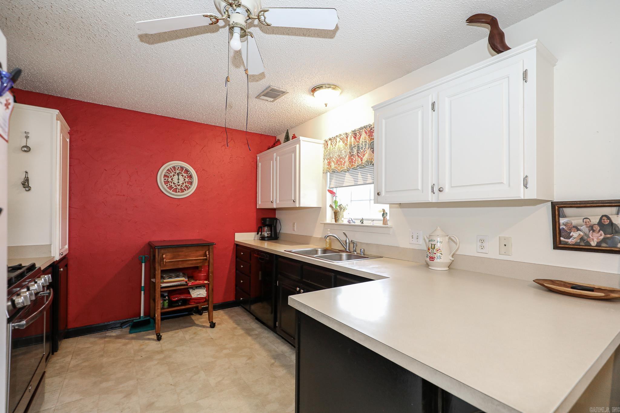 HIDDEN CREEK - Residential