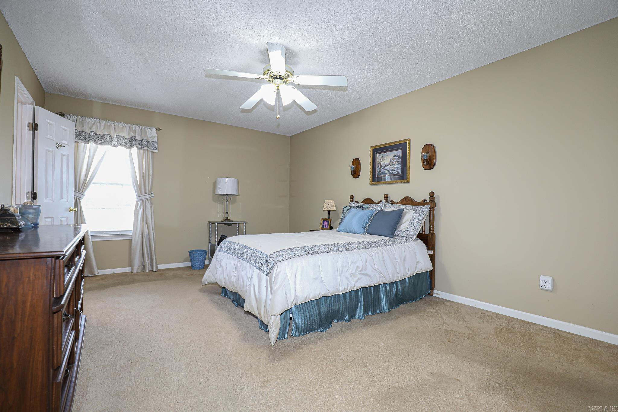 HIDDEN CREEK - Residential