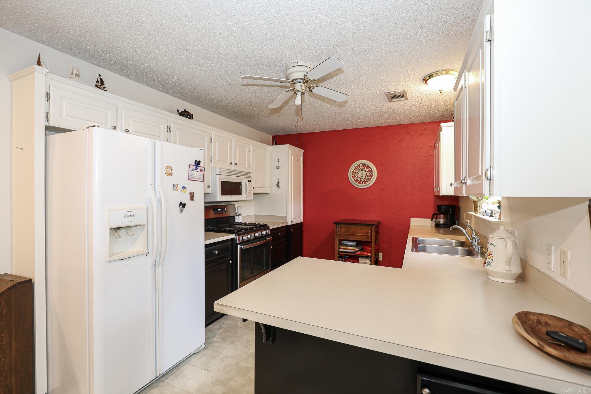 HIDDEN CREEK - Residential