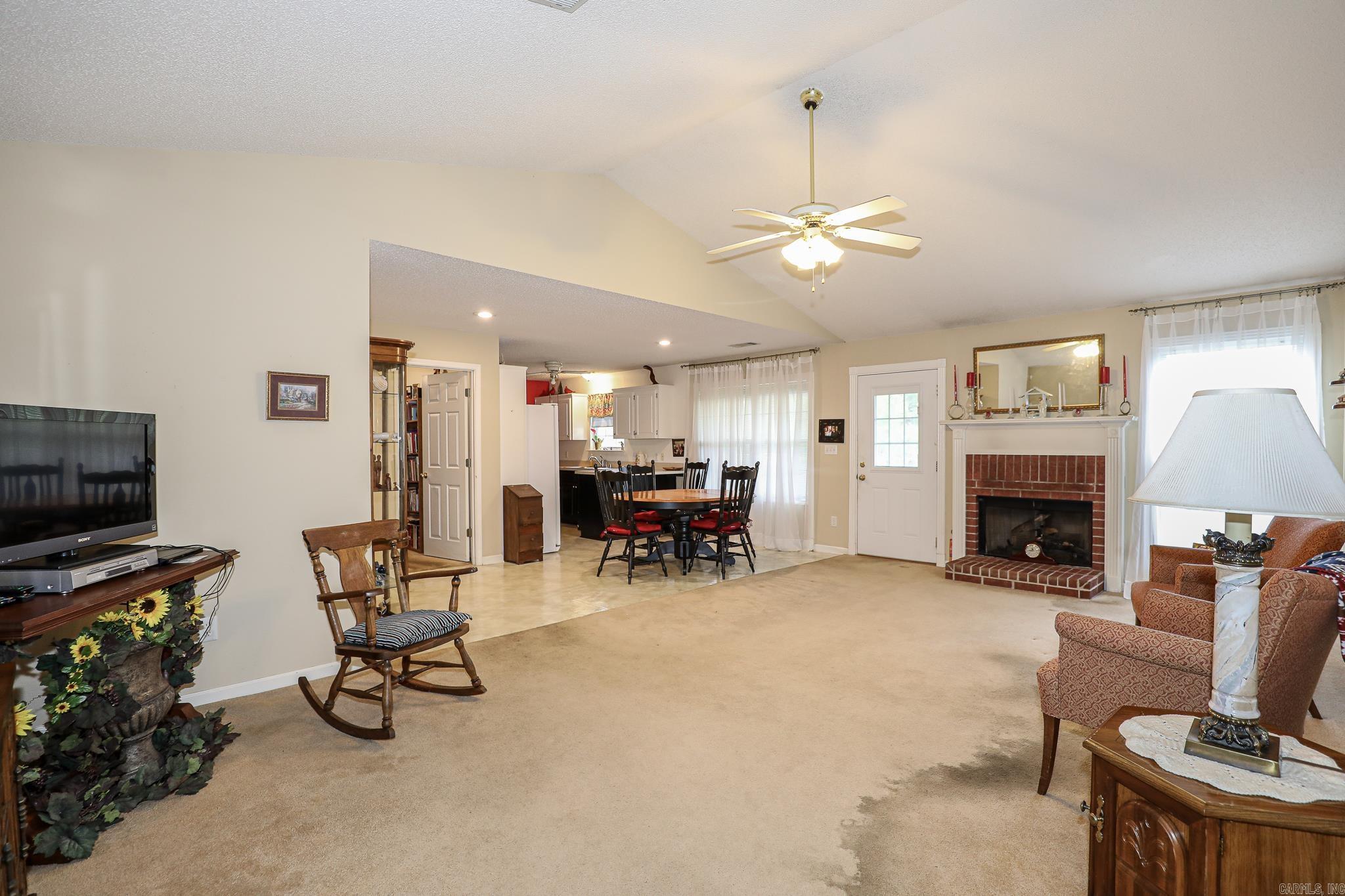 HIDDEN CREEK - Residential