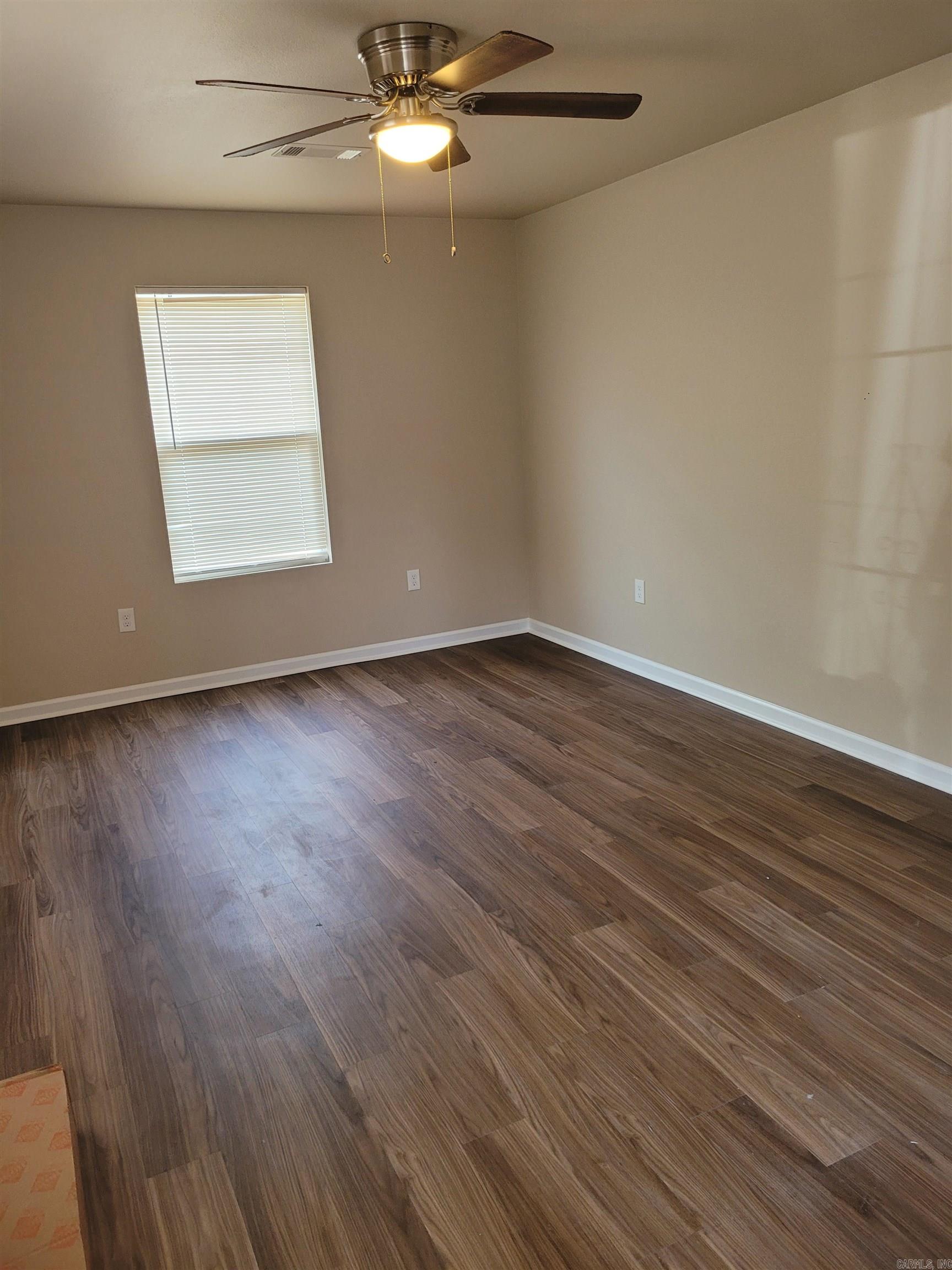 Roots & Coy - Residential Lease
