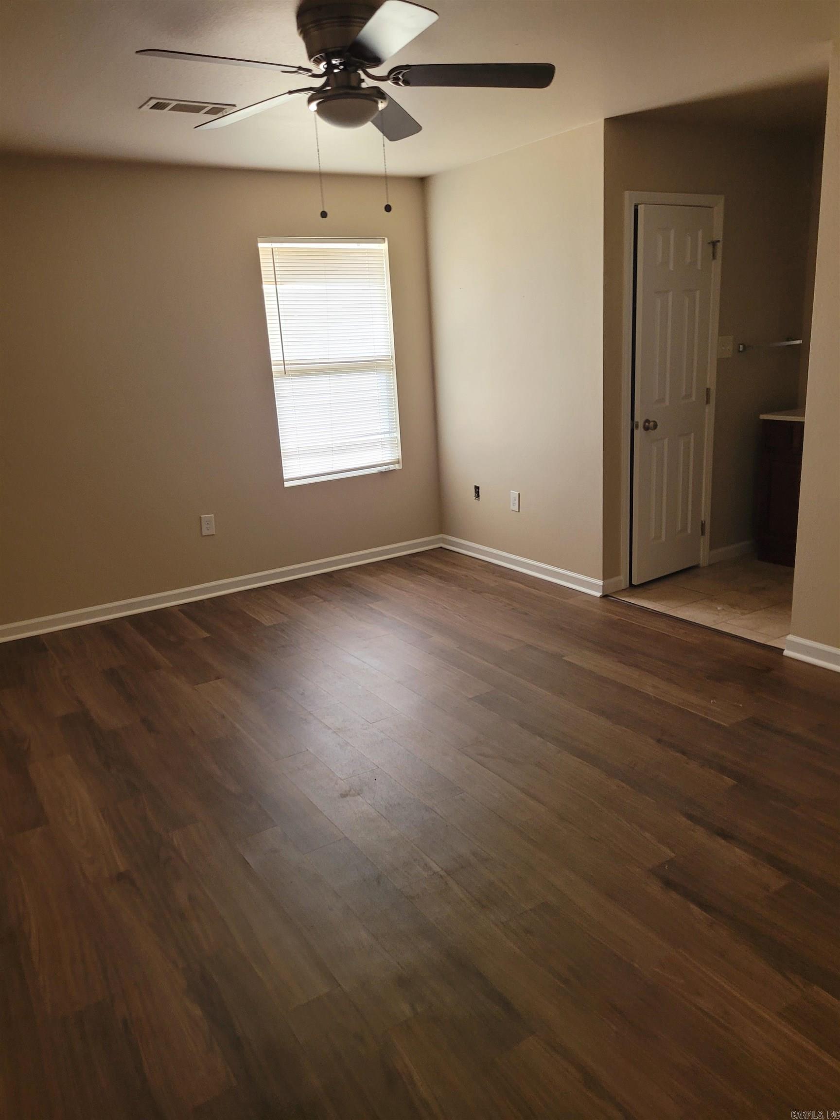 Roots & Coy - Residential Lease