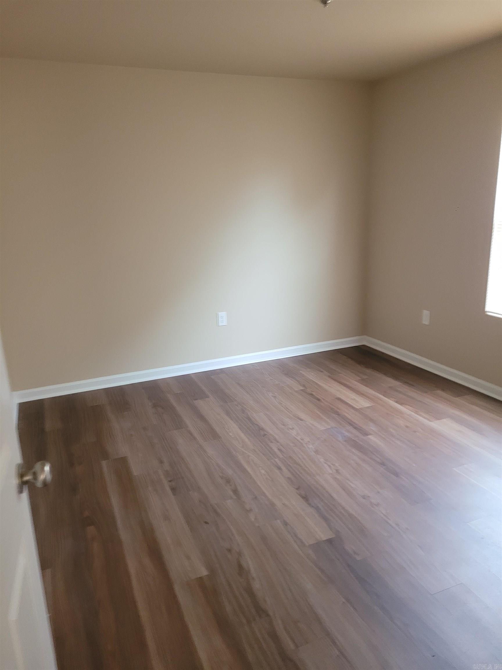 Roots & Coy - Residential Lease