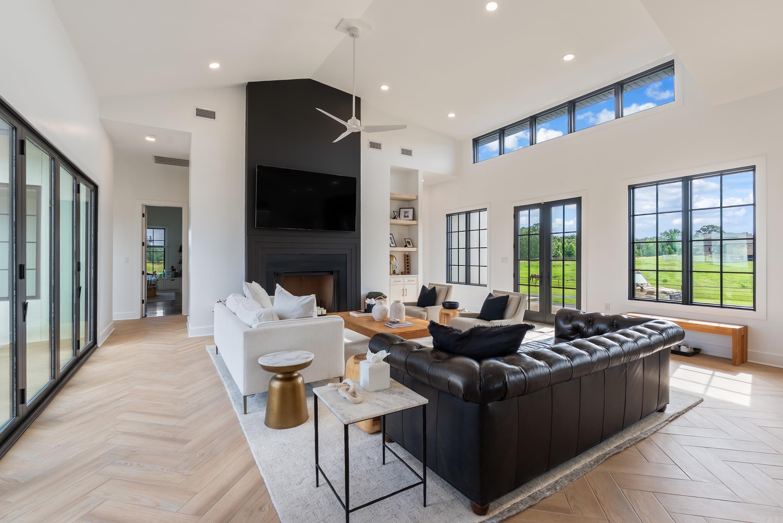 Stone Hill Estates - Residential