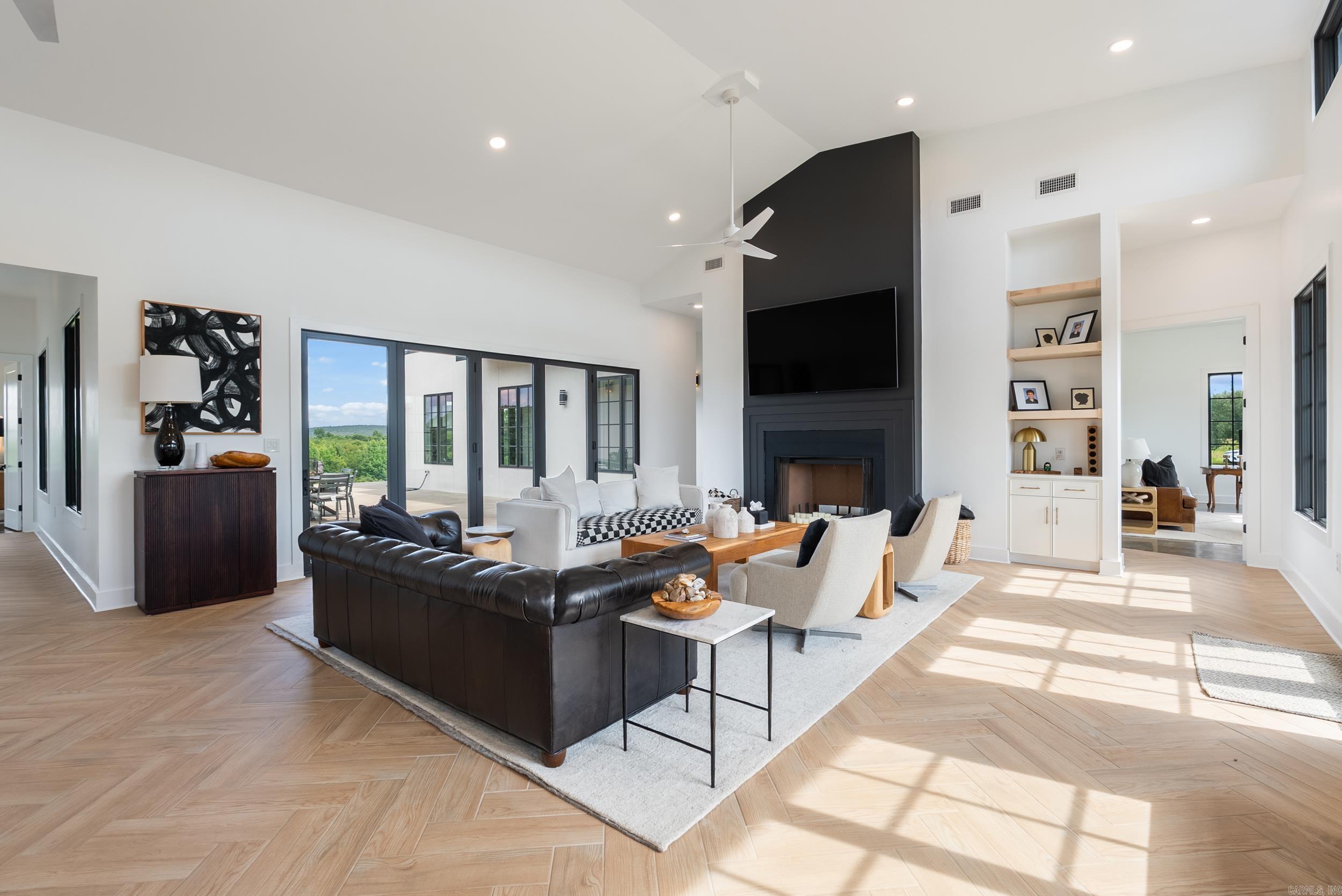 Stone Hill Estates - Residential