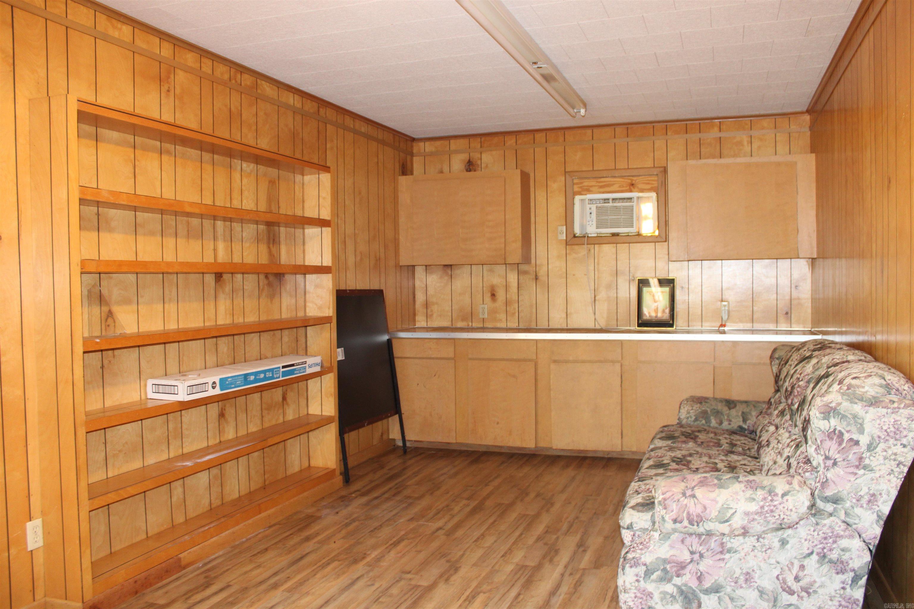 INDUSTRIAL COL. - Residential