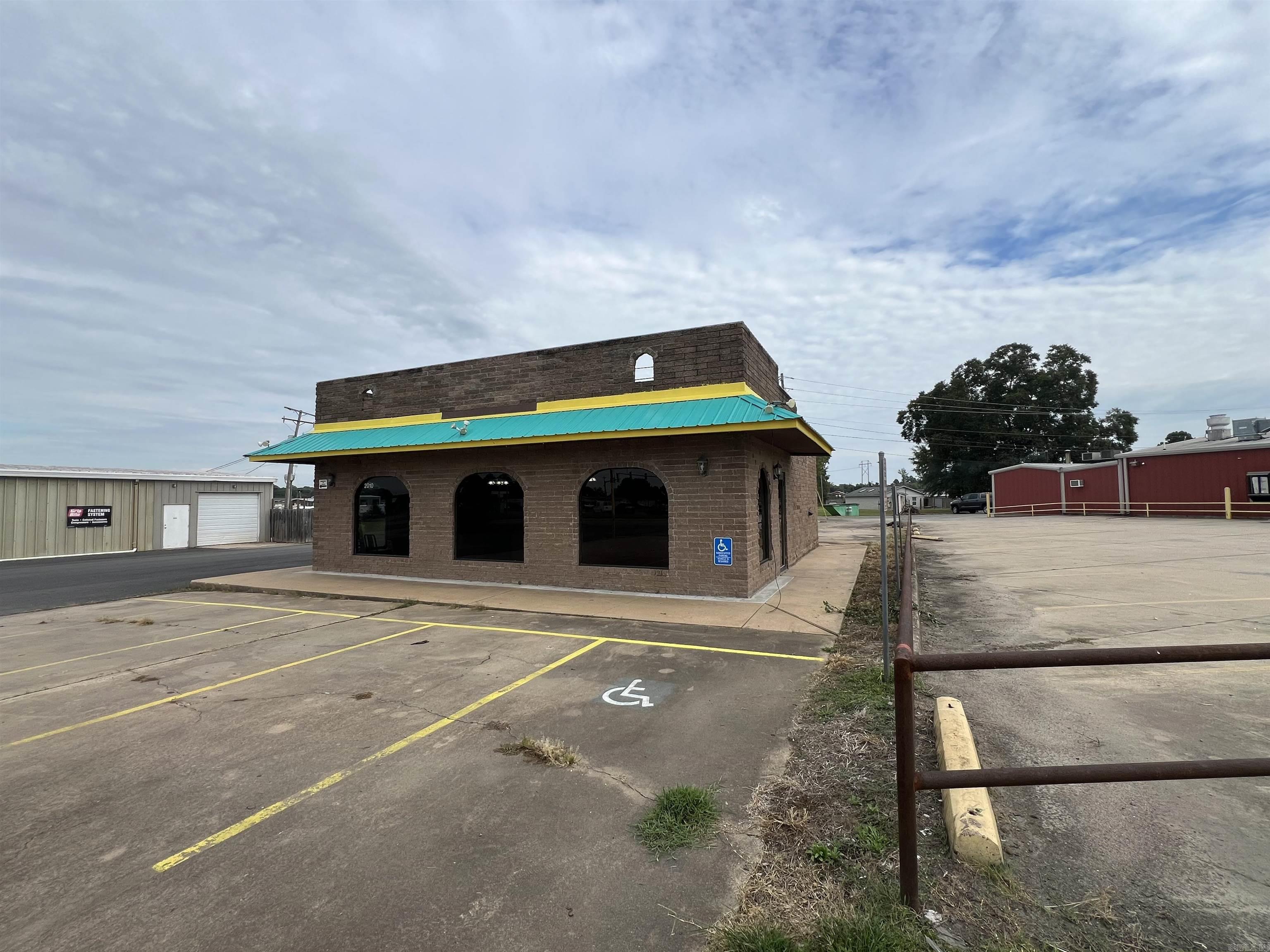 Westbrook - Commercial Lease