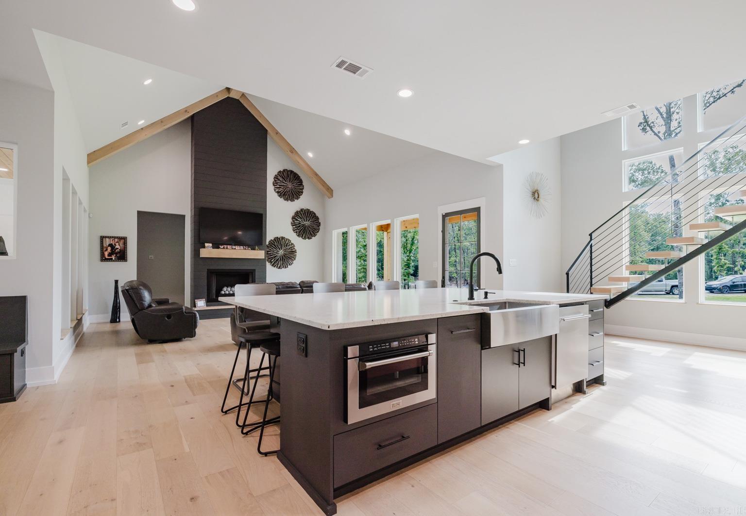 HAZEL OAK - Residential