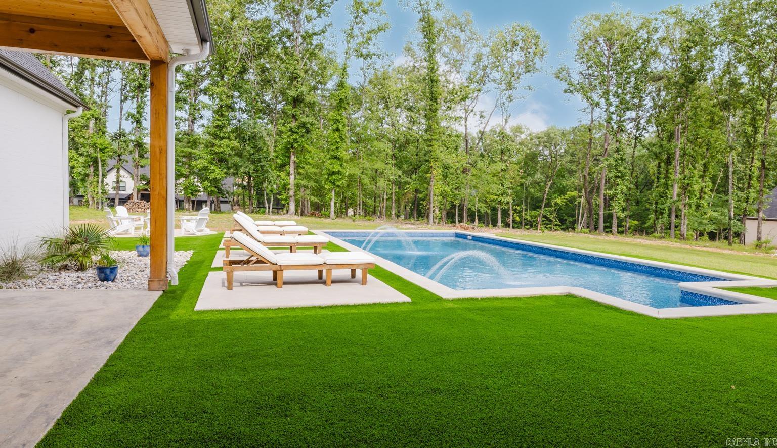 HAZEL OAK - Residential