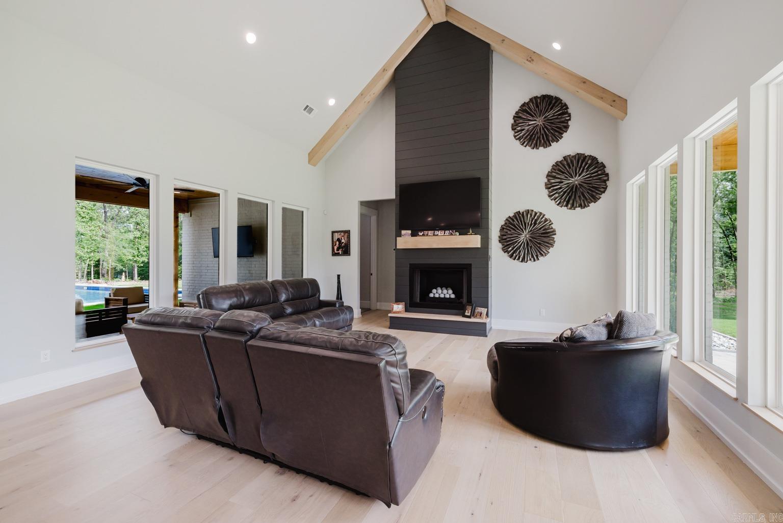 HAZEL OAK - Residential