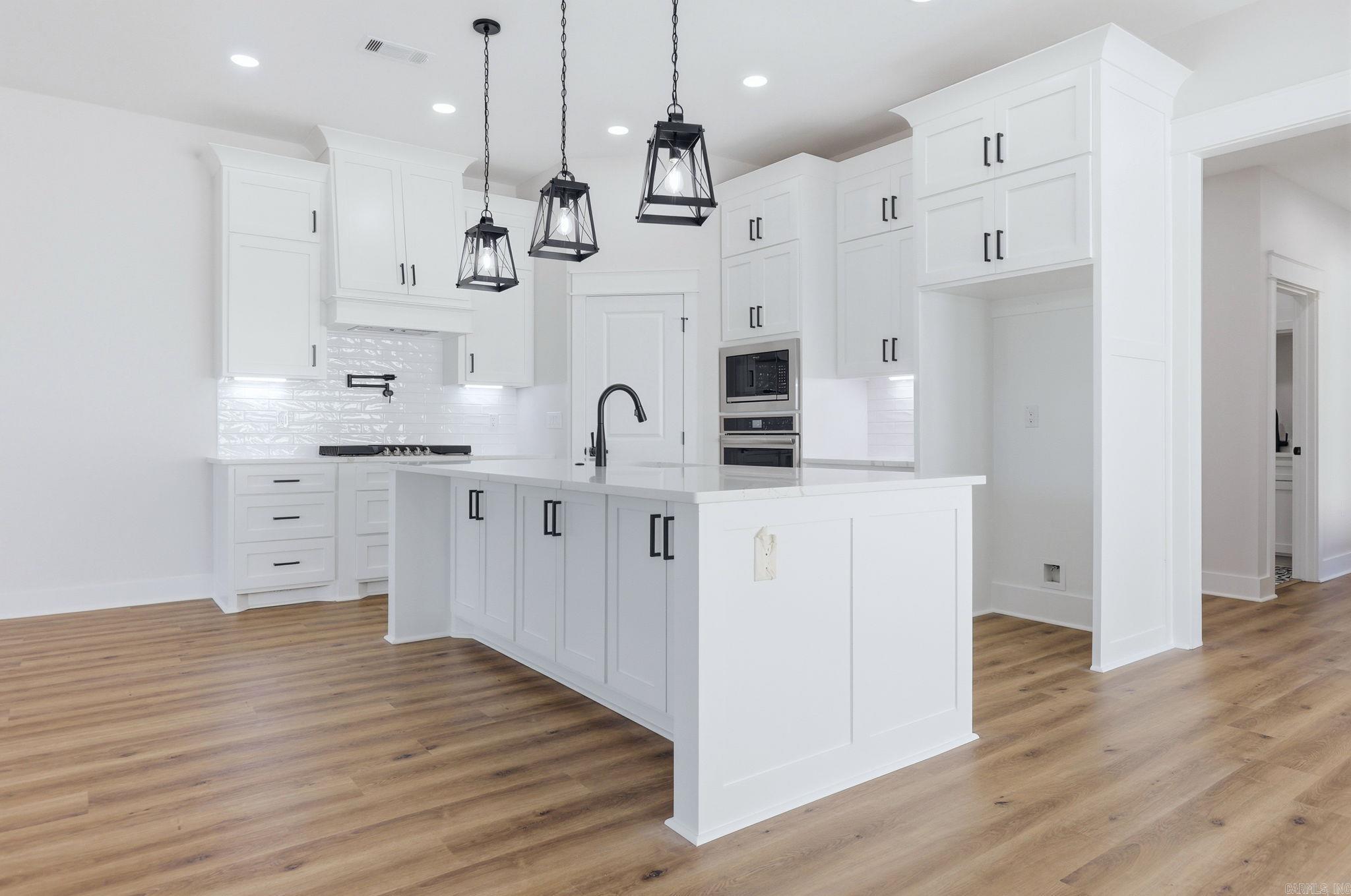 MIDTOWN BRYANT - Residential