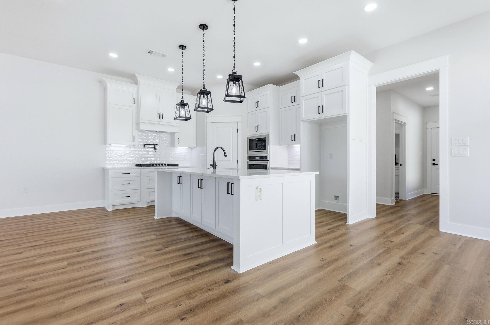 MIDTOWN BRYANT - Residential