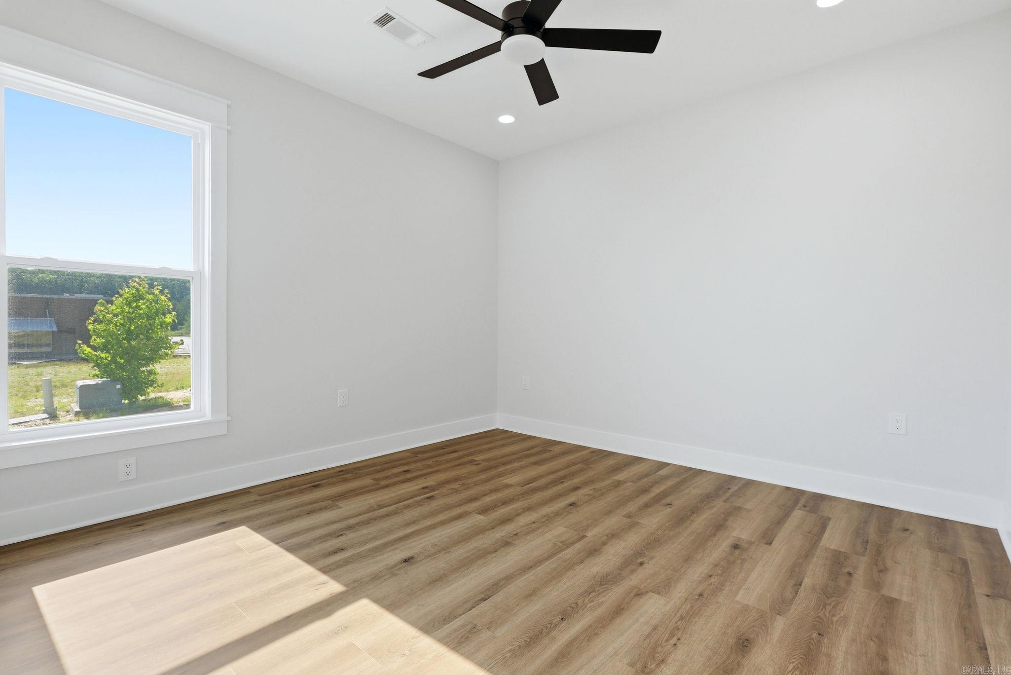 MIDTOWN BRYANT - Residential