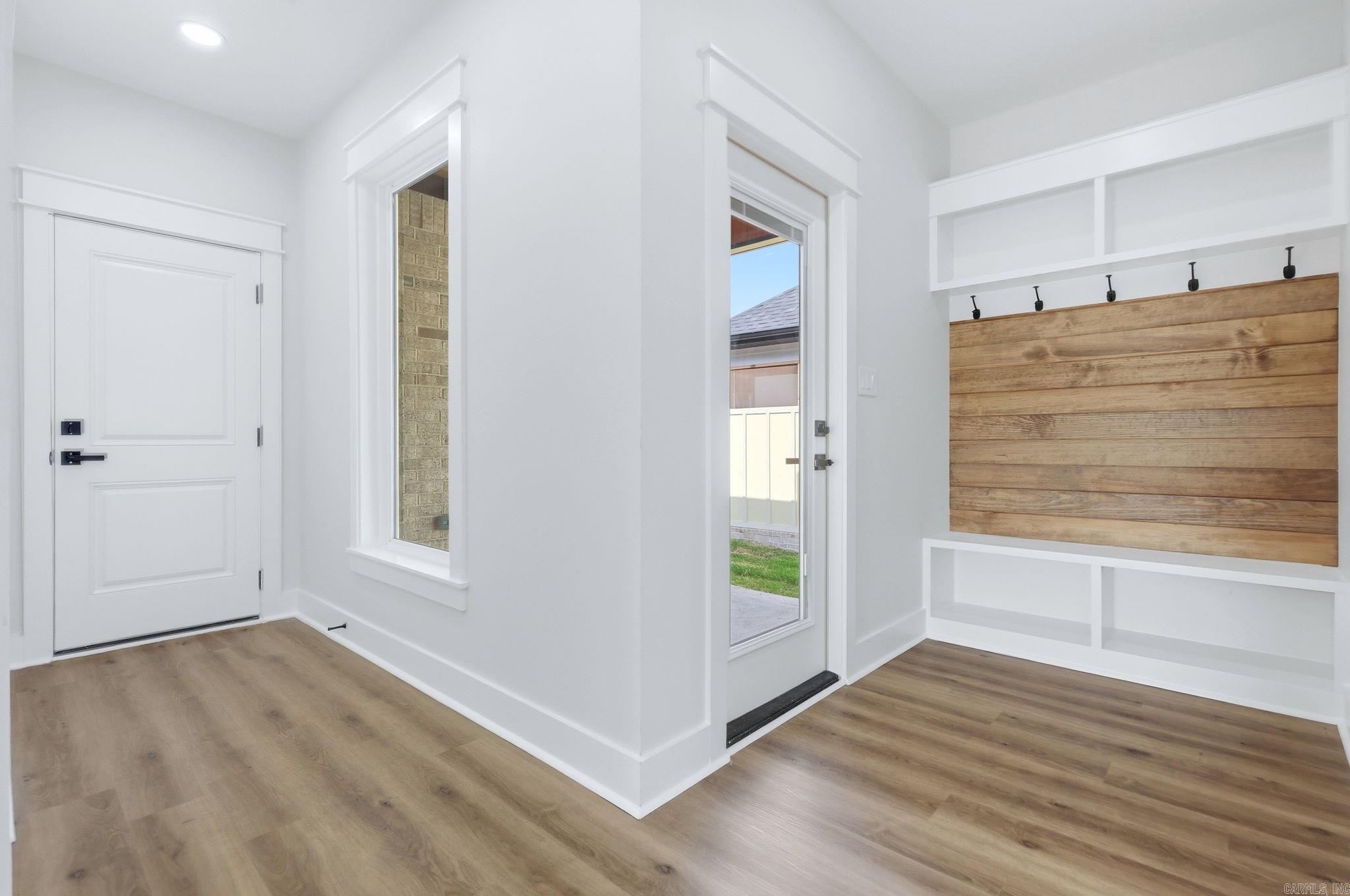 MIDTOWN BRYANT - Residential