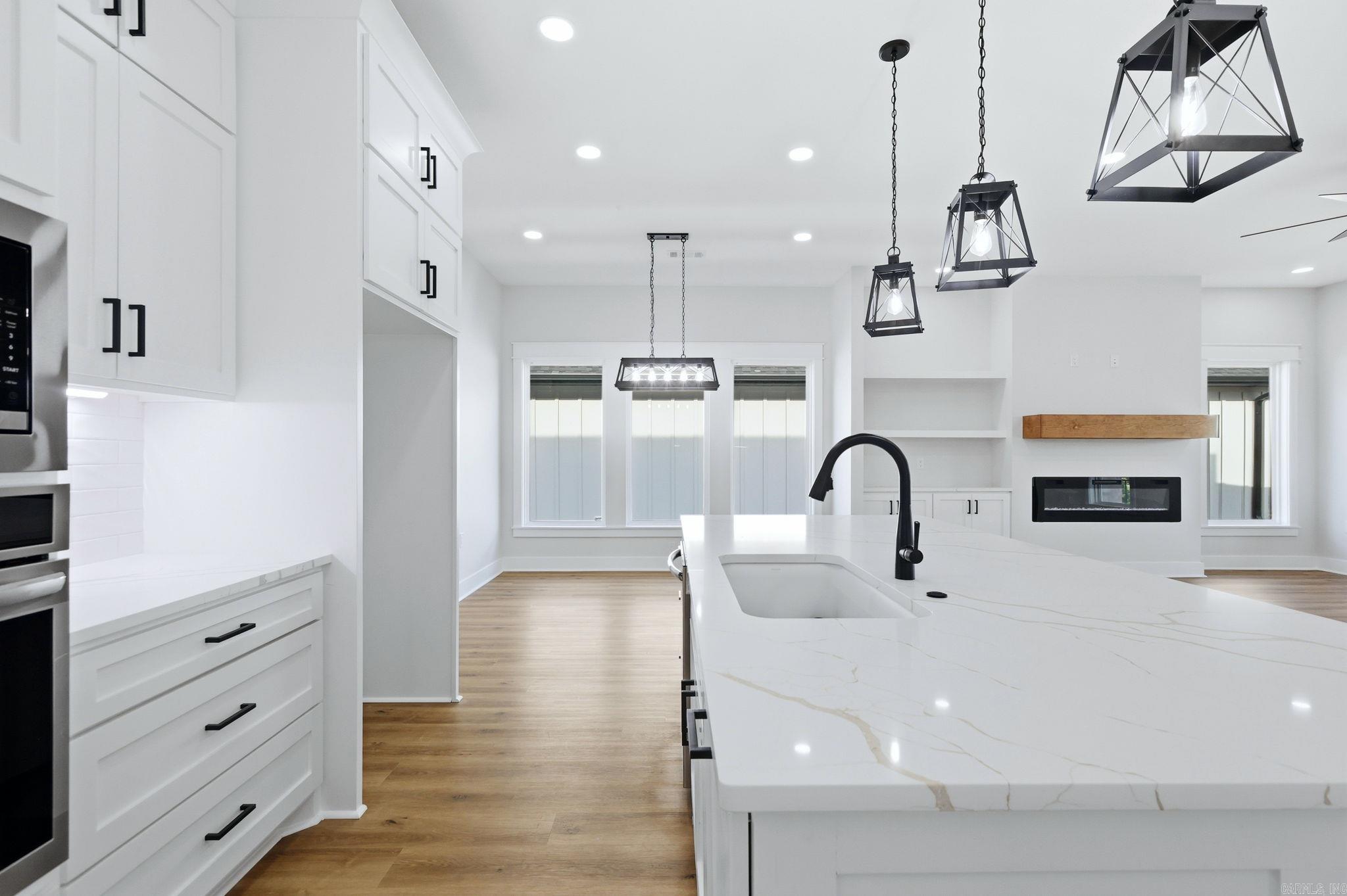 MIDTOWN BRYANT - Residential