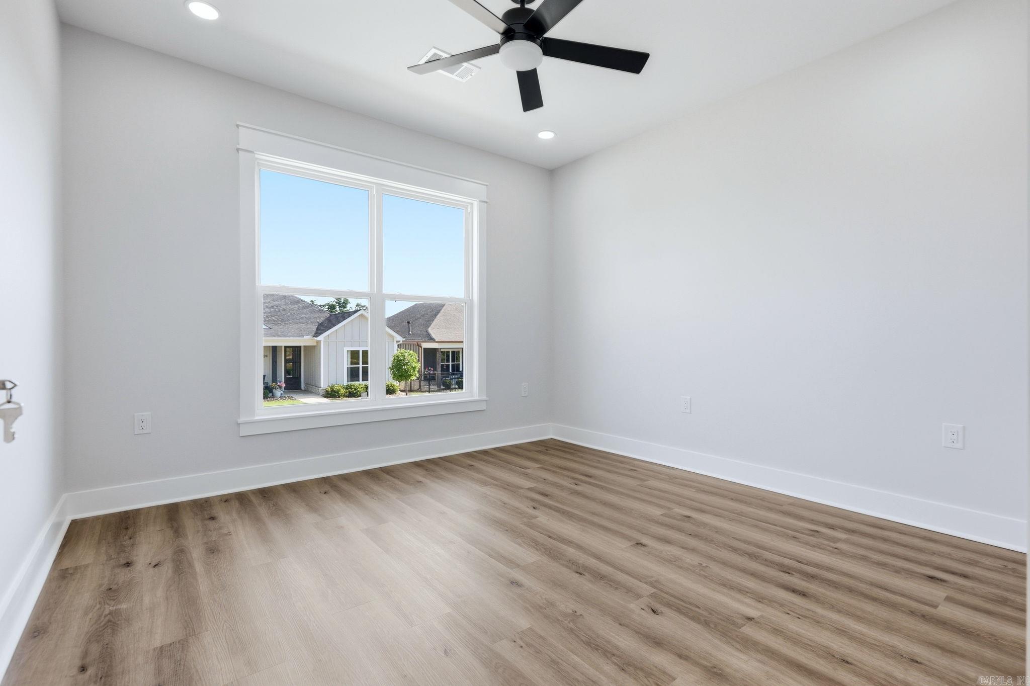 MIDTOWN BRYANT - Residential