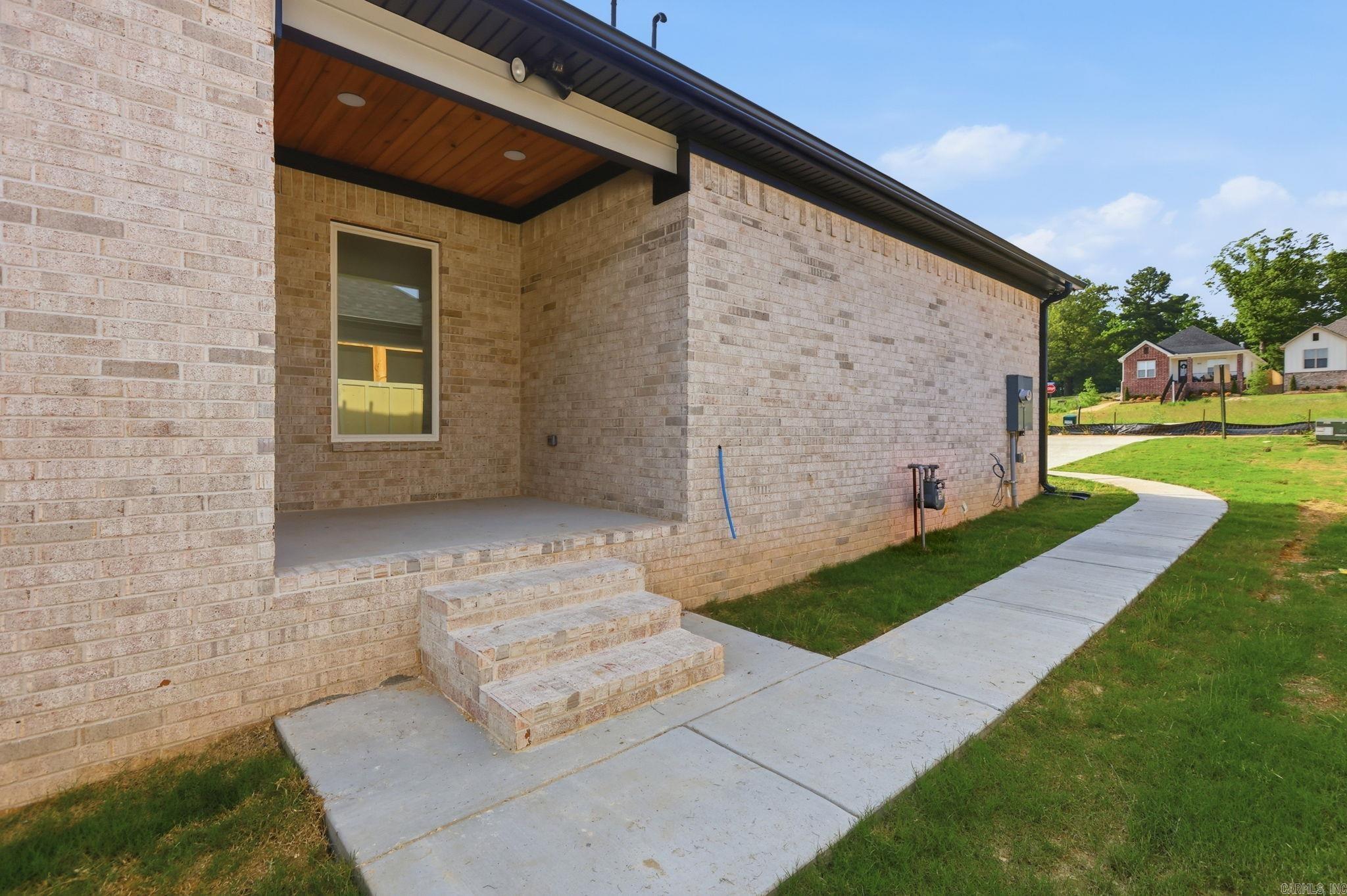 MIDTOWN BRYANT - Residential