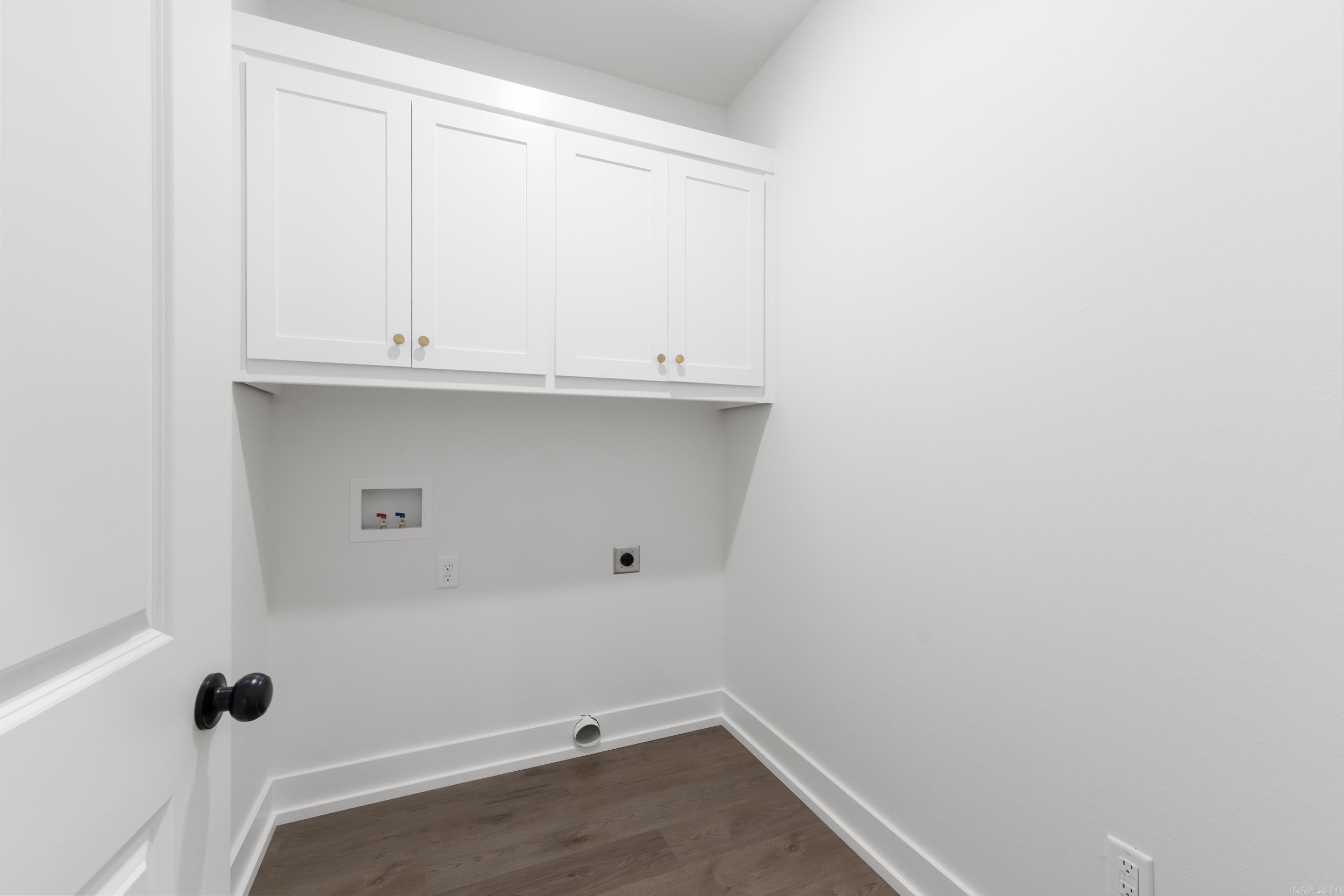 EAST MEADOW - Residential