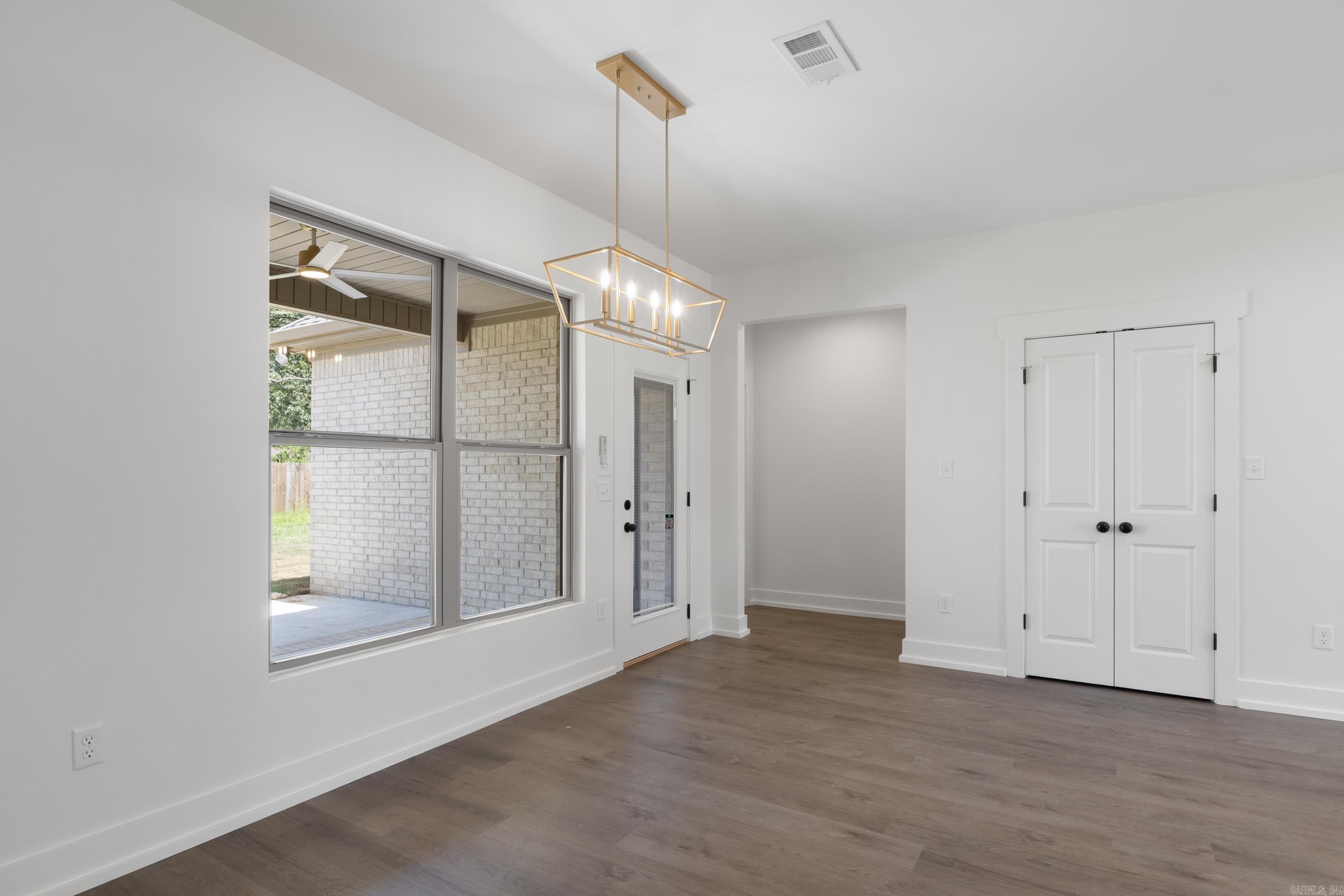 EAST MEADOW - Residential